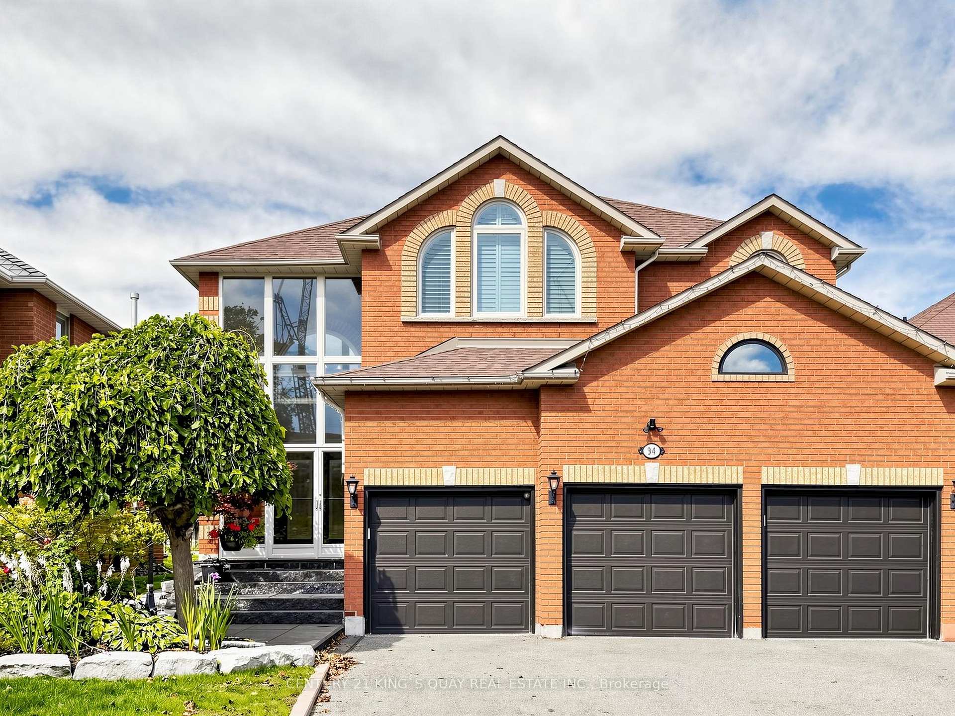 Photo 1 of 34 Looker Drive, Barrie, Holly — HOMEH