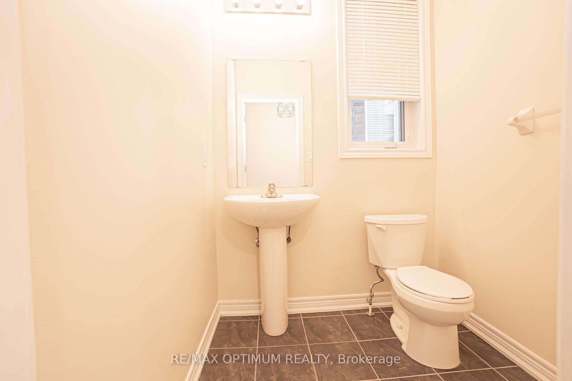 Photo 10 of 16 Vezna Crescent, Brampton, Credit Valley — HOMEH