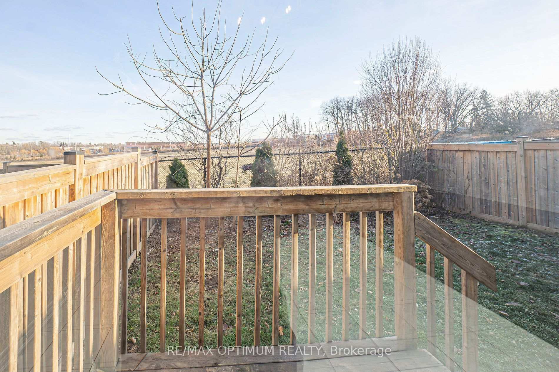 Photo 18 of 16 Vezna Crescent, Brampton, Credit Valley — HOMEH