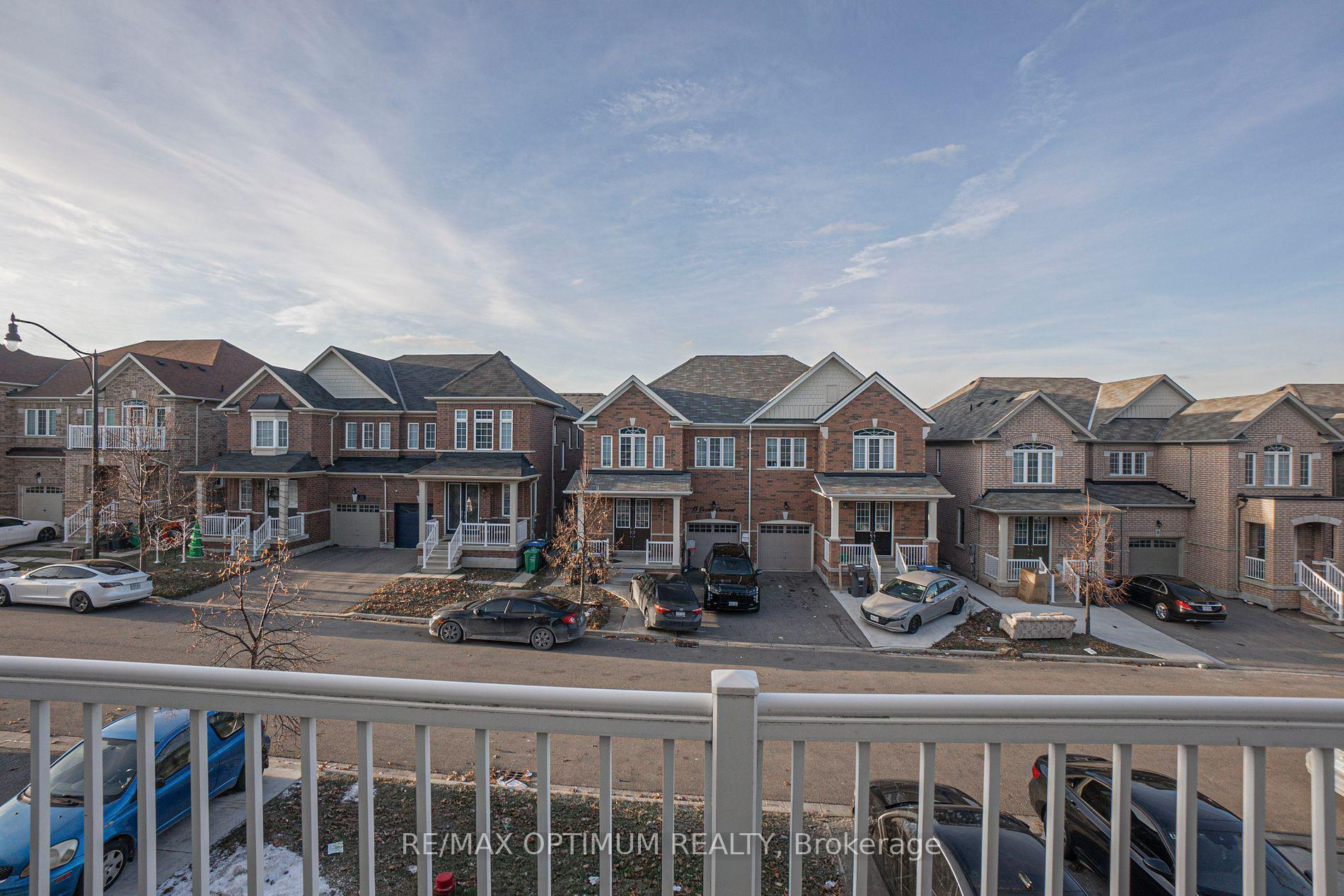 Photo 19 of 16 Vezna Crescent, Brampton, Credit Valley — HOMEH