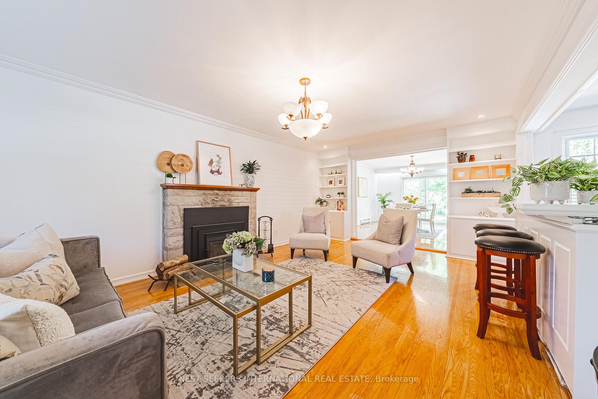 Photo 3 of 5039 Valley Way, Niagara Falls, Cherrywood — HOMEH