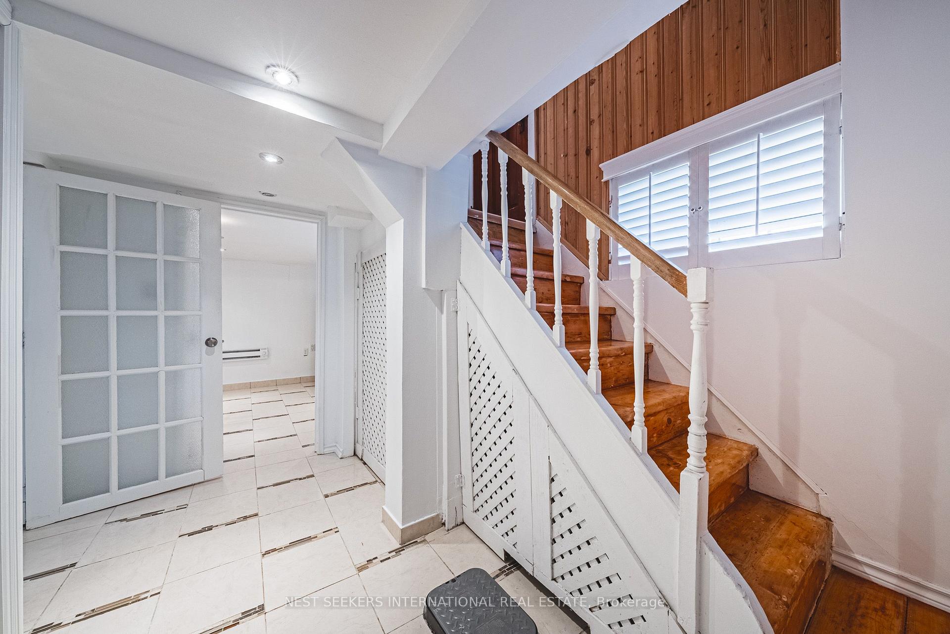 Photo 10 of 5039 Valley Way, Niagara Falls, Cherrywood — HOMEH