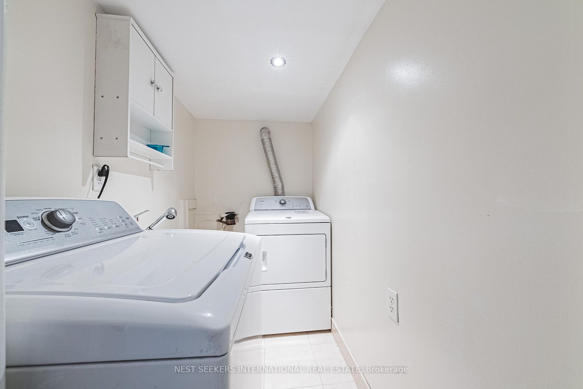 Photo 15 of 5039 Valley Way, Niagara Falls, Cherrywood — HOMEH