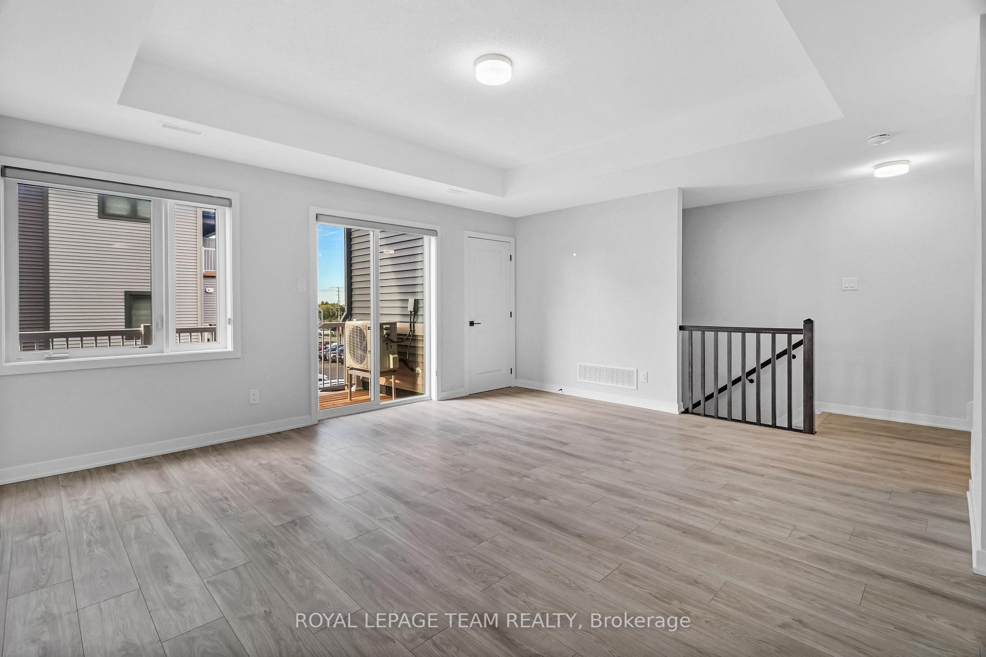 Photo 14 of 802 Parnian Private, Ottawa, Barrhaven - Half Moon Bay — HOMEH