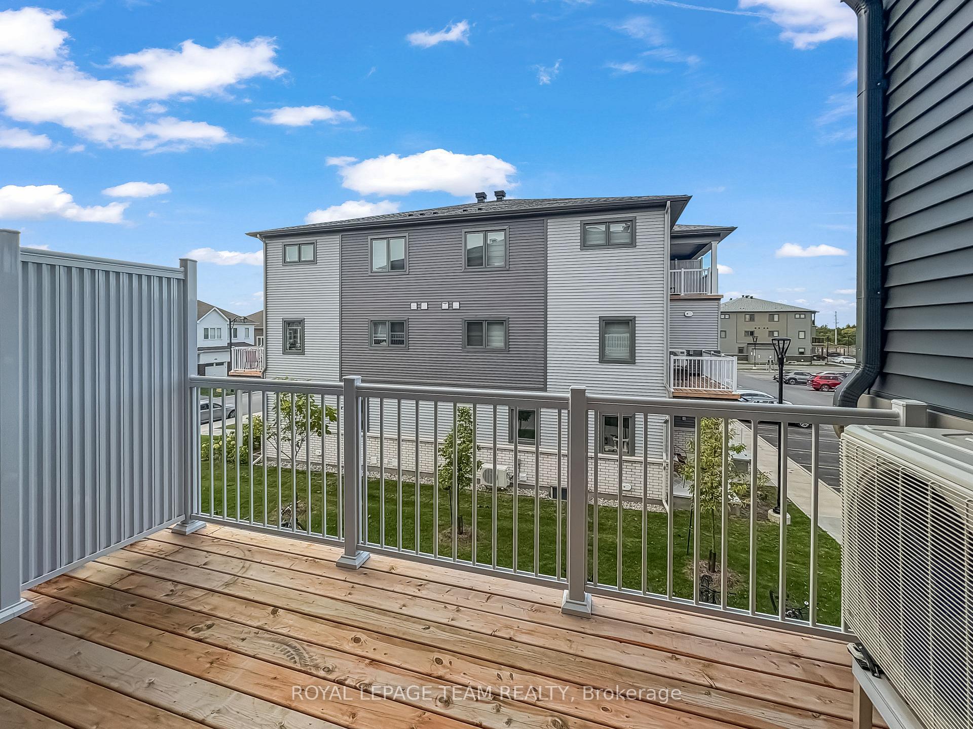 Photo 21 of 802 Parnian Private, Ottawa, Barrhaven - Half Moon Bay — HOMEH