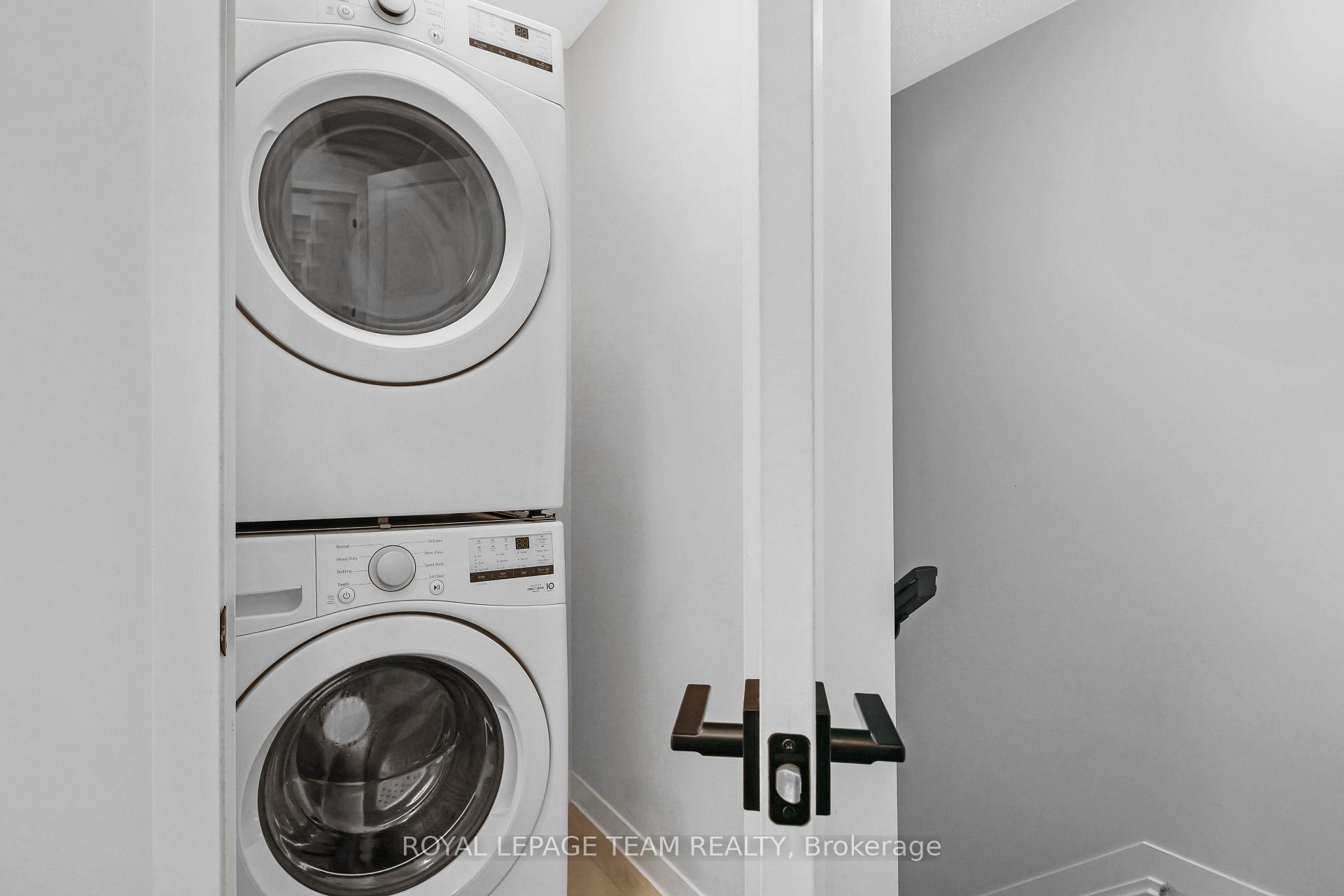 Photo 35 of 802 Parnian Private, Ottawa, Barrhaven - Half Moon Bay — HOMEH