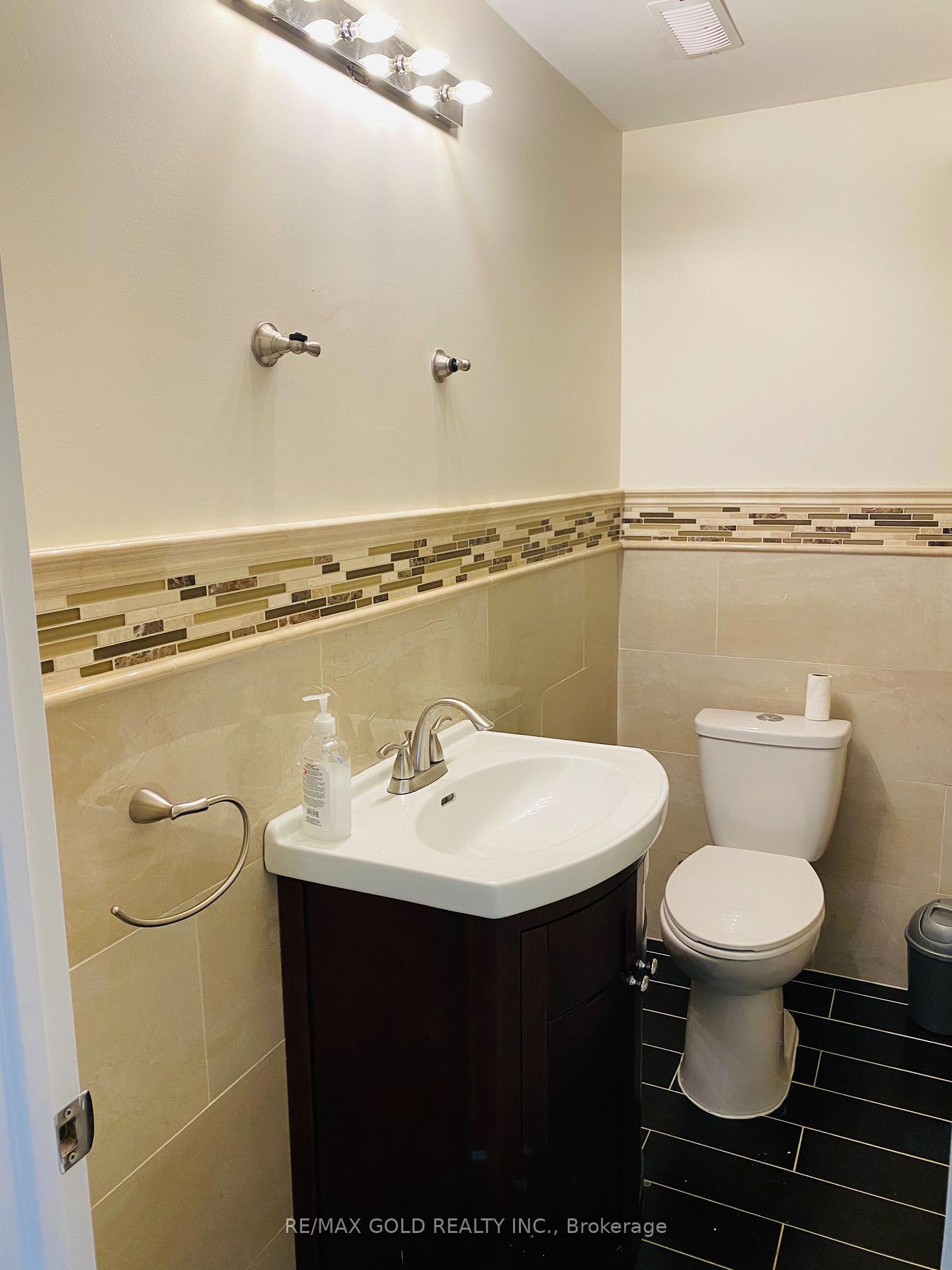 Photo 10 of Unit Basement, 102 Gardenbrooke Trail, Brampton, Bram East — HOMEH