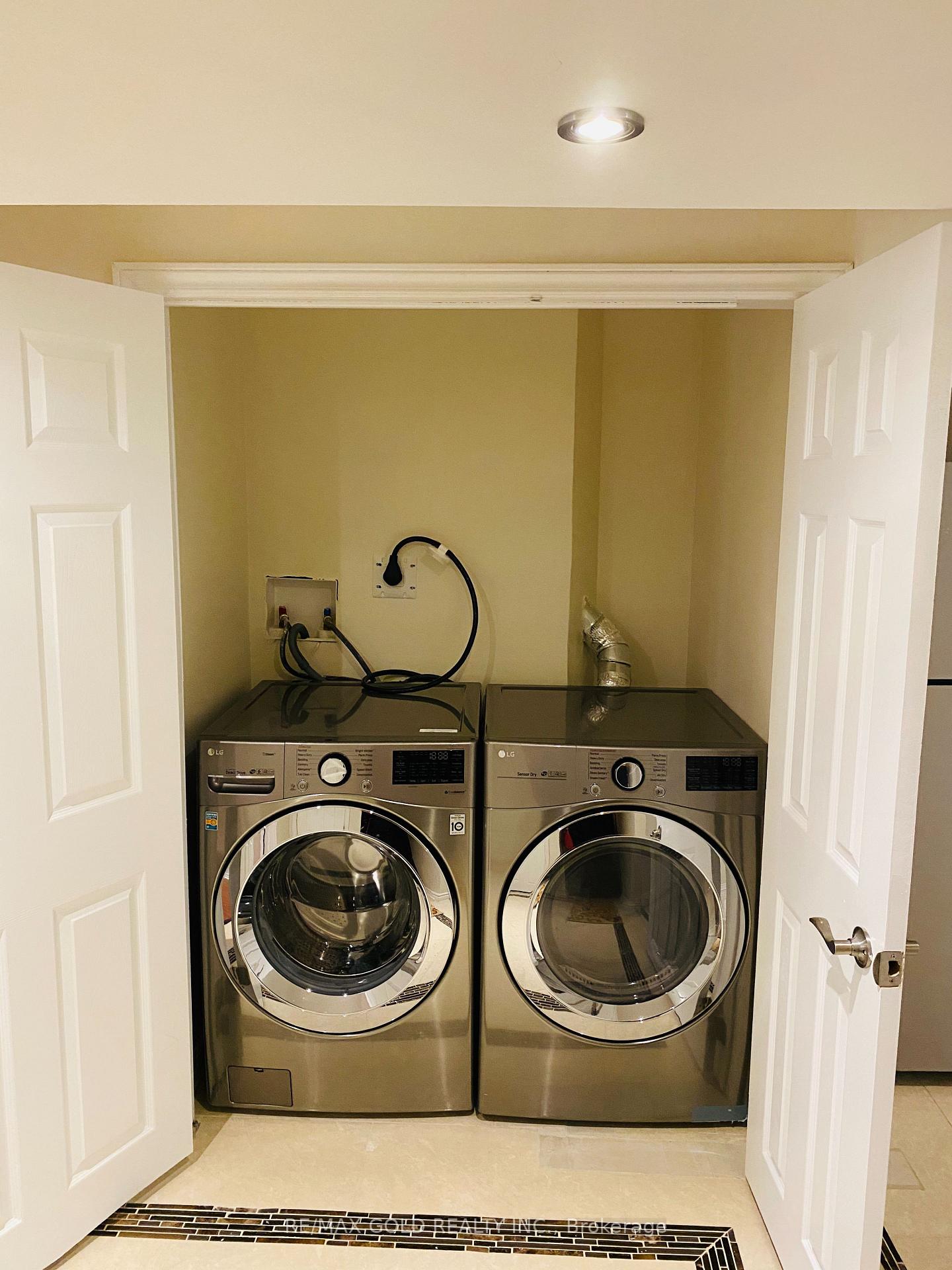 Photo 11 of Unit Basement, 102 Gardenbrooke Trail, Brampton, Bram East — HOMEH