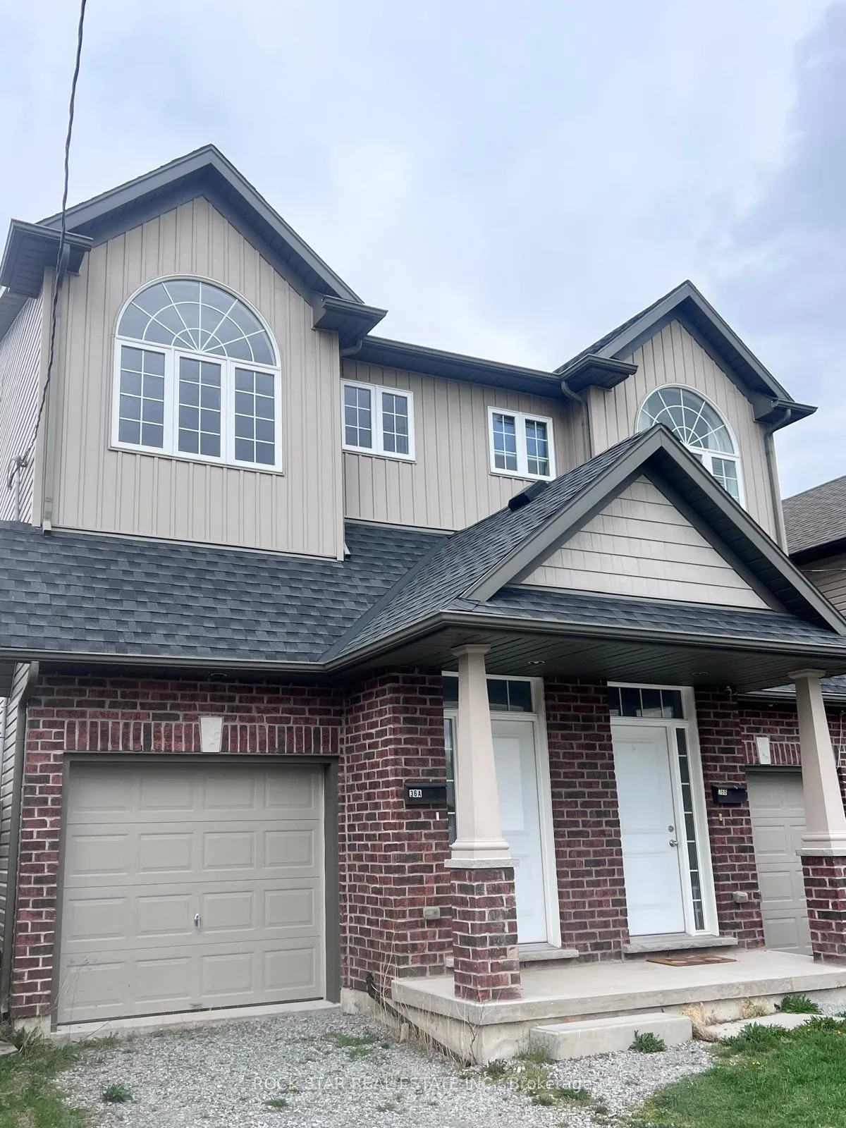 Photo 2 of 36A Kent Street, St. Catharines, Western Hill — HOMEH