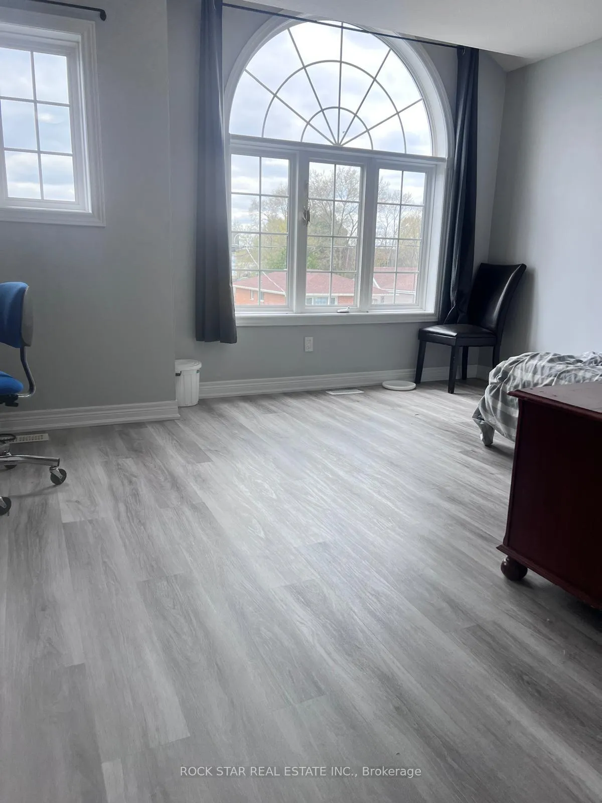 Photo 7 of 36A Kent Street, St. Catharines, Western Hill — HOMEH