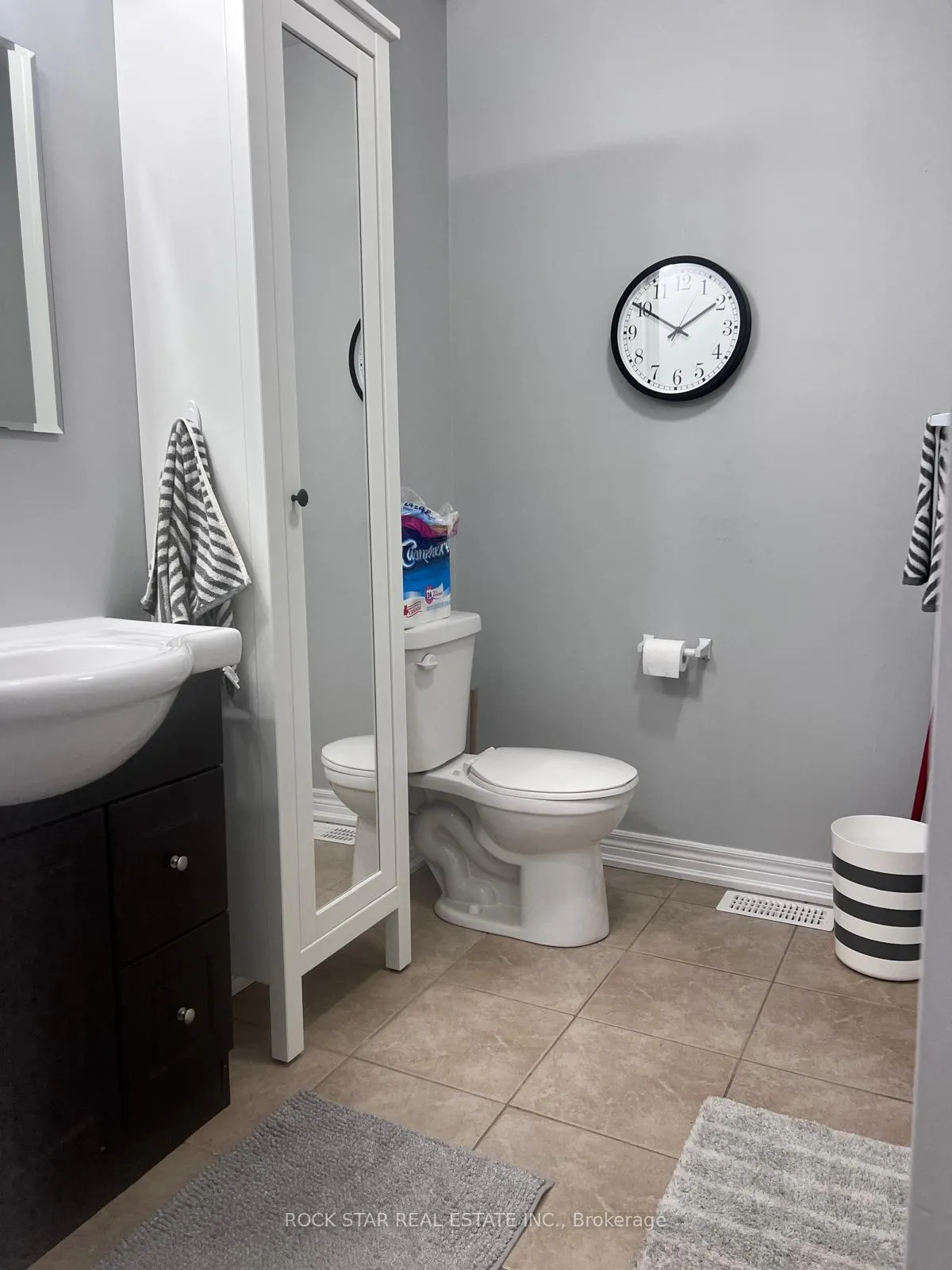 Photo 11 of 36A Kent Street, St. Catharines, Western Hill — HOMEH