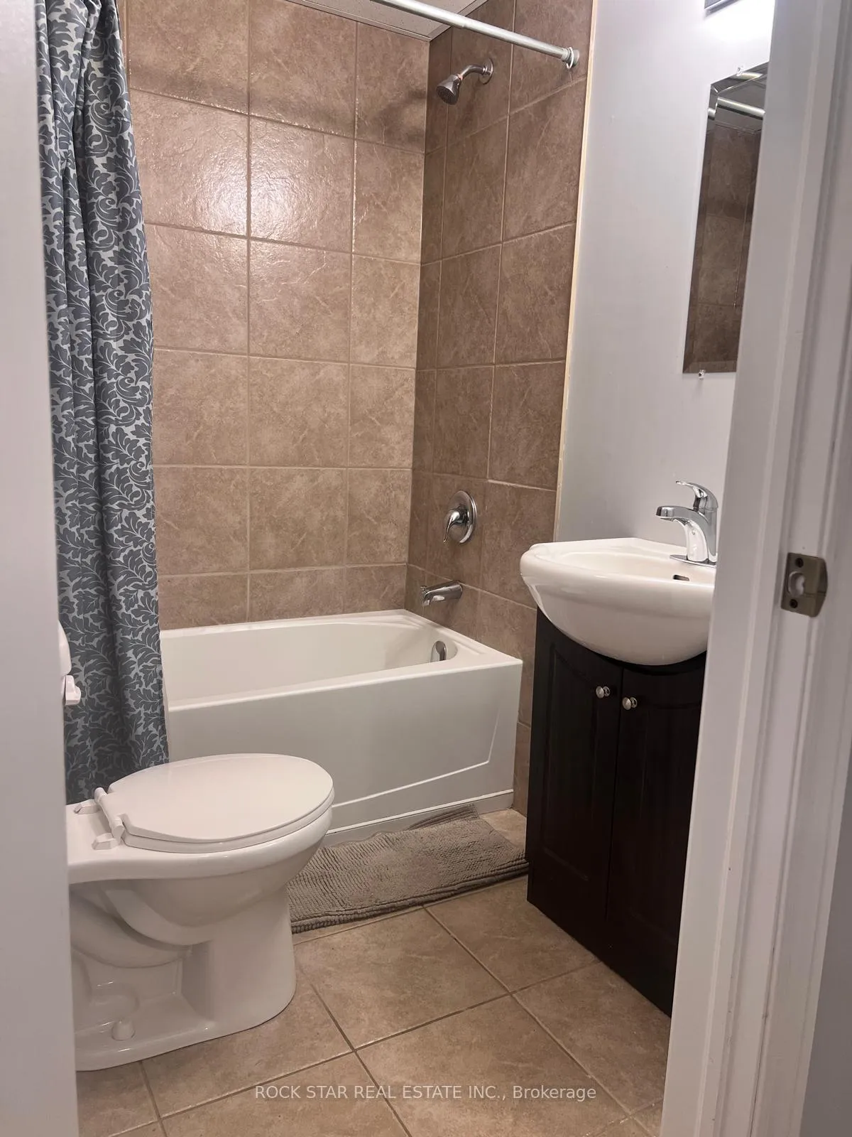 Photo 13 of 36A Kent Street, St. Catharines, Western Hill — HOMEH