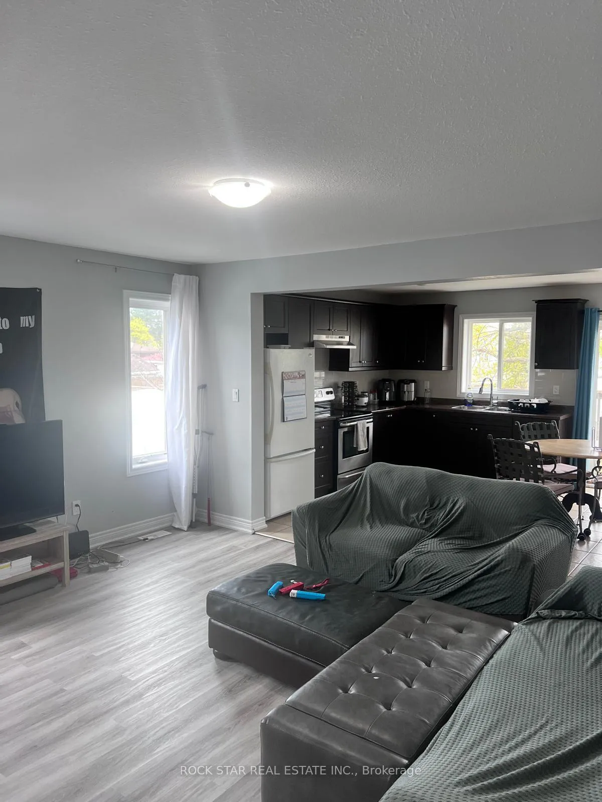 Photo 19 of 36A Kent Street, St. Catharines, Western Hill — HOMEH