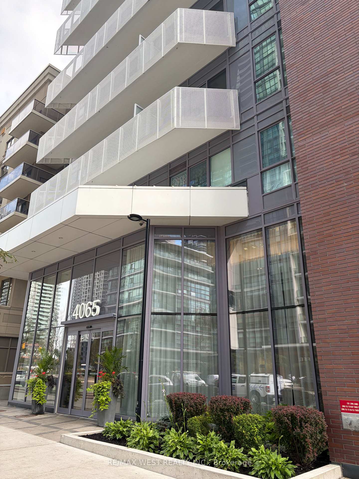 Front of Unit 4211, 4065 Confederation Parkway