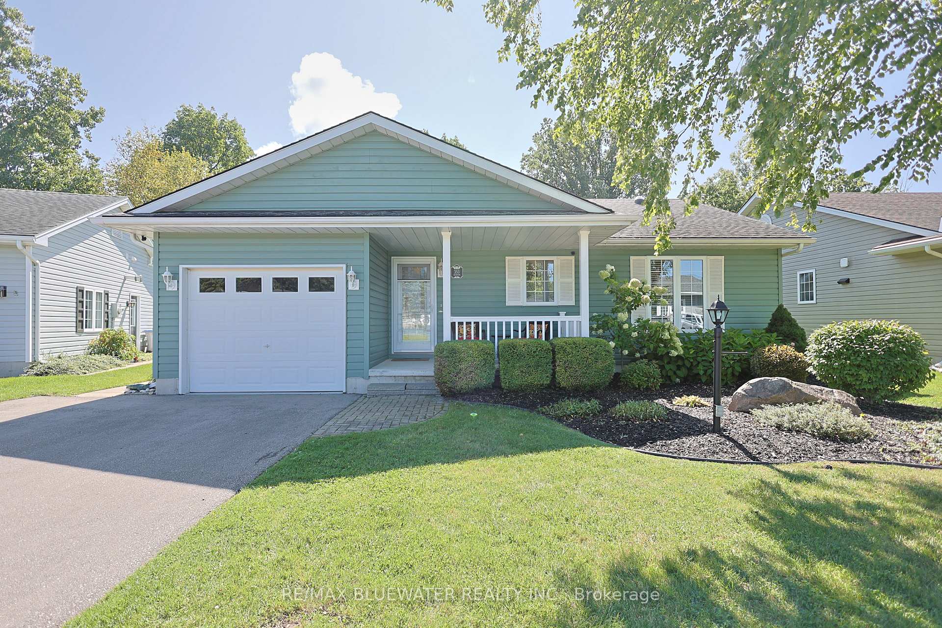 Photo of 353 Shannon Boulevard