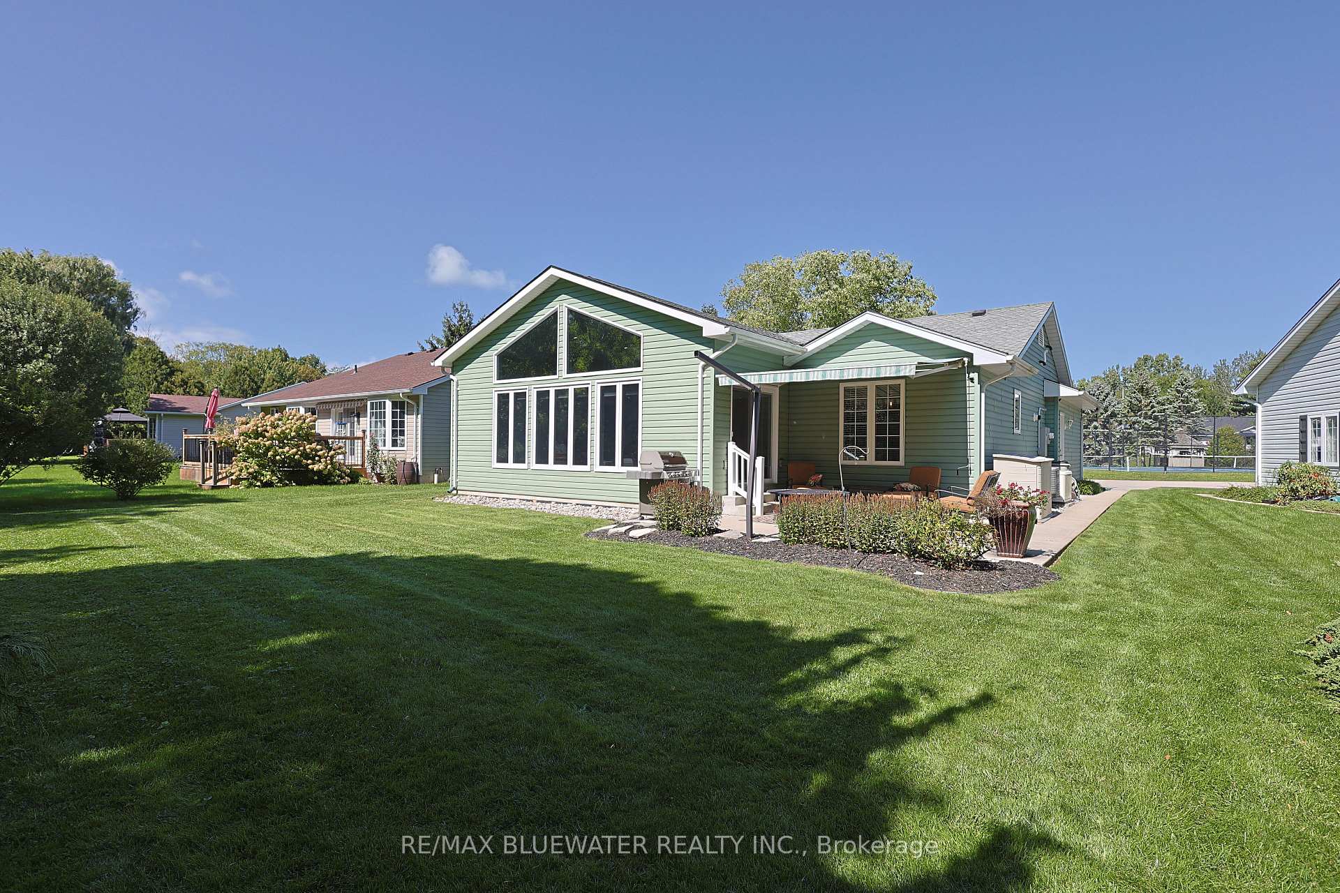 Photo 2 of 353 Shannon Boulevard, South Huron, Stephen — HOMEH
