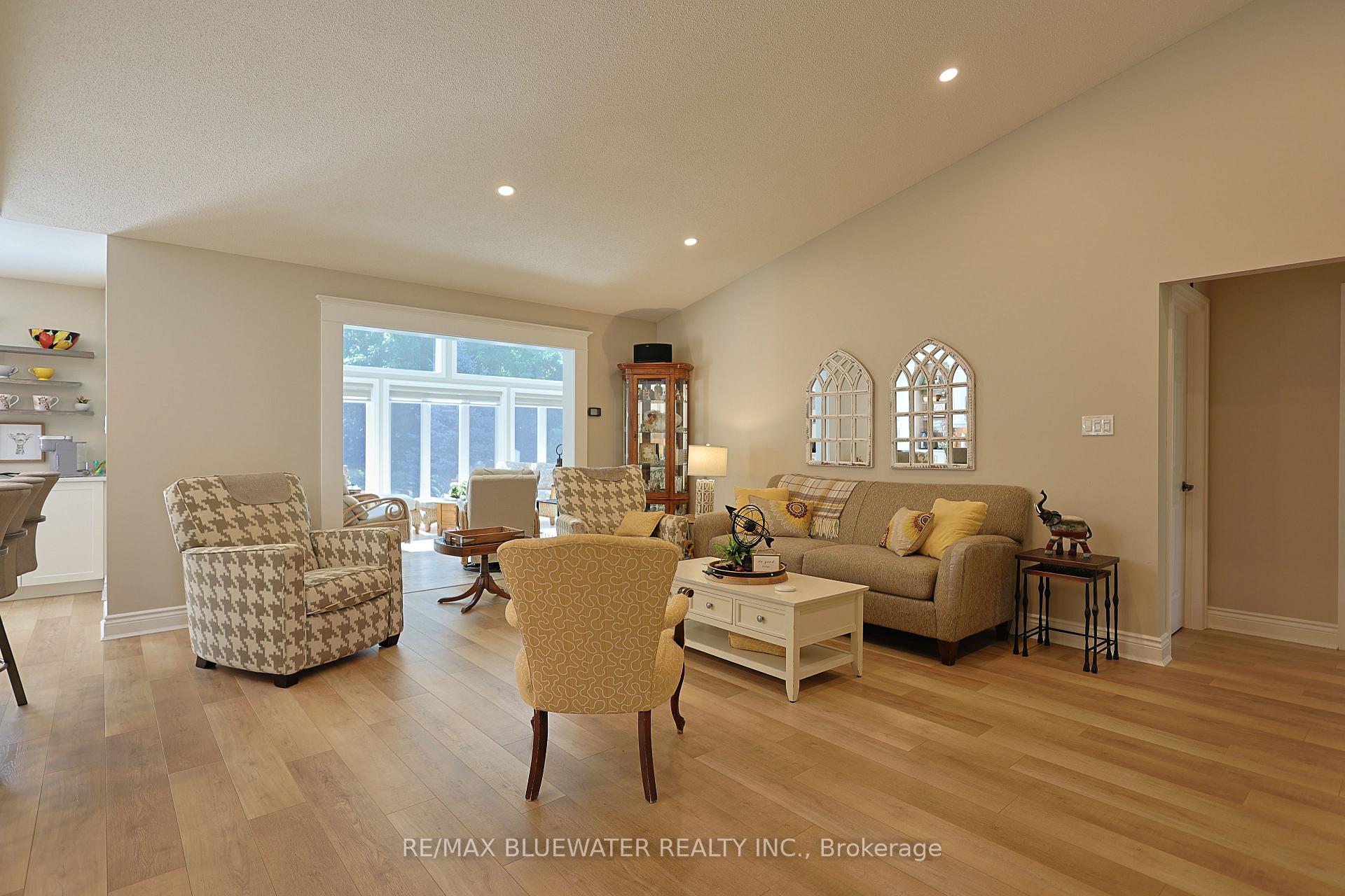 Photo 12 of 353 Shannon Boulevard, South Huron, Stephen — HOMEH