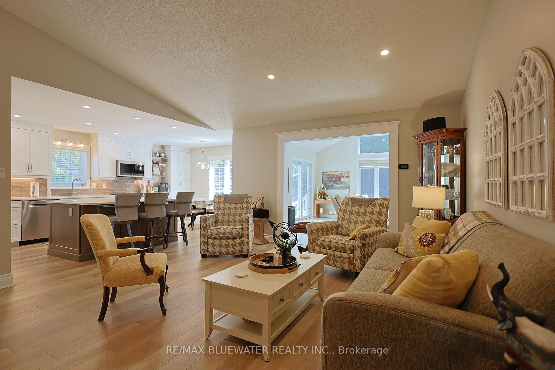 Photo 13 of 353 Shannon Boulevard, South Huron, Stephen — HOMEH