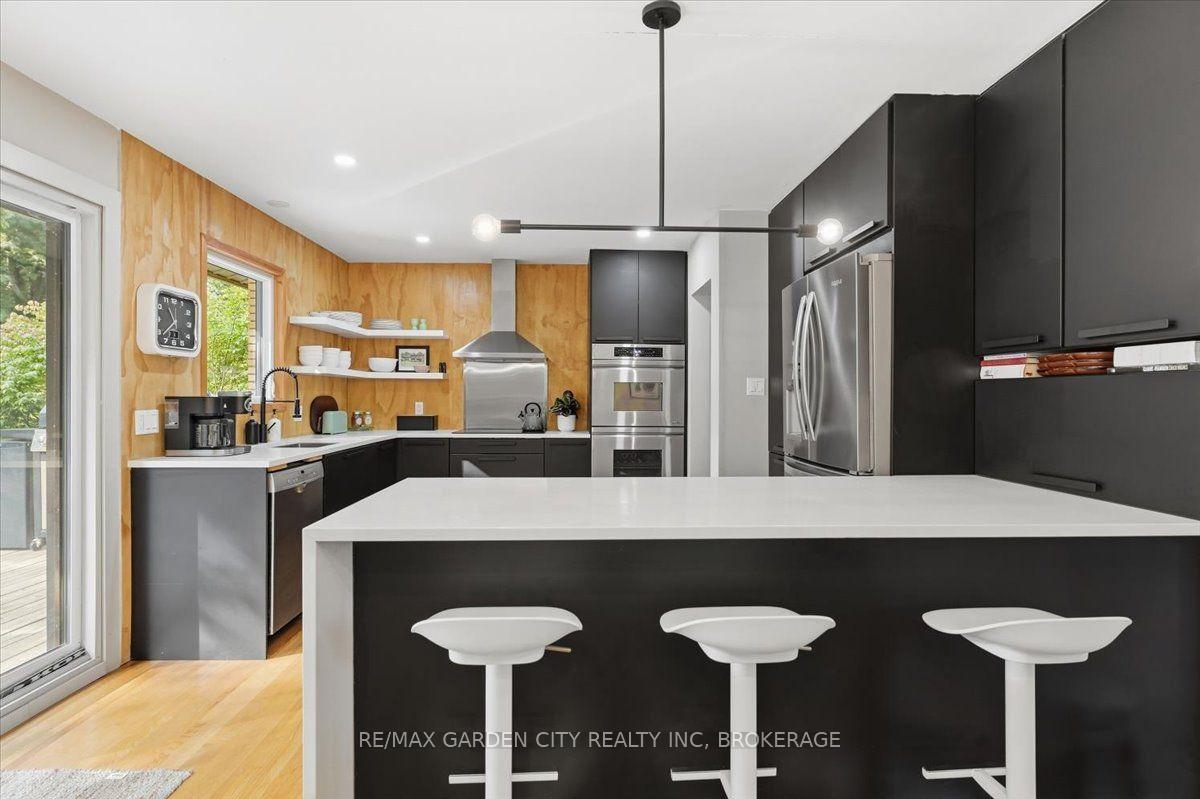 Photo 12 of 16 Pinecrest Court, Pelham, Fonthill — HOMEH