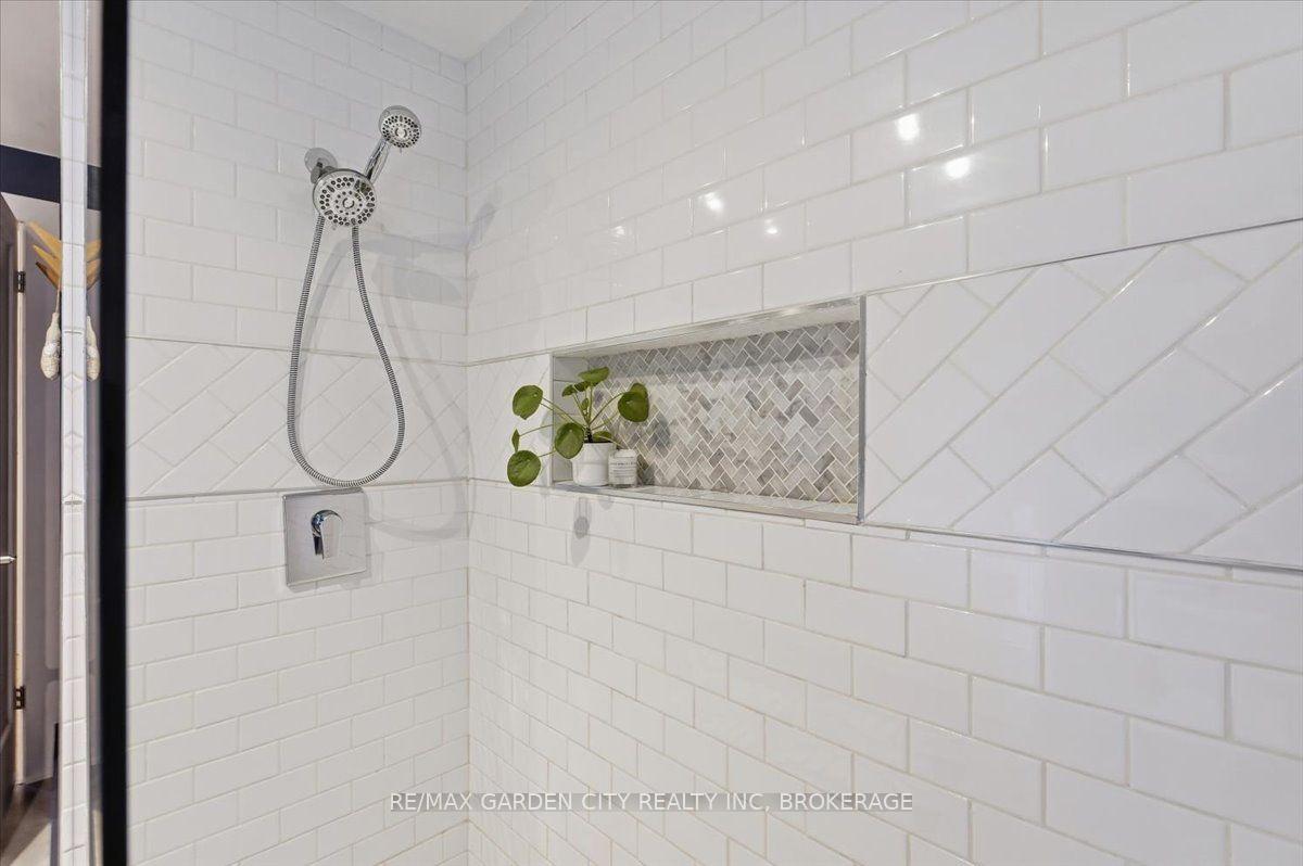 Photo 26 of 16 Pinecrest Court, Pelham, Fonthill — HOMEH