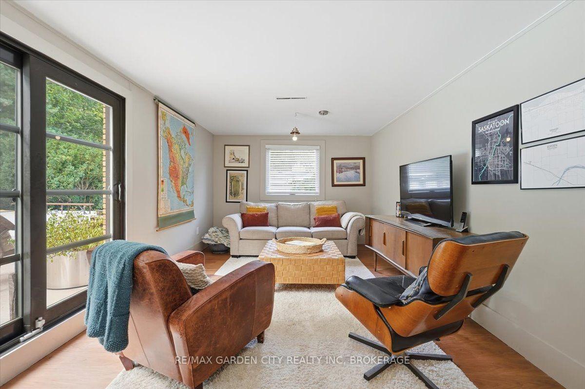 Photo 29 of 16 Pinecrest Court, Pelham, Fonthill — HOMEH