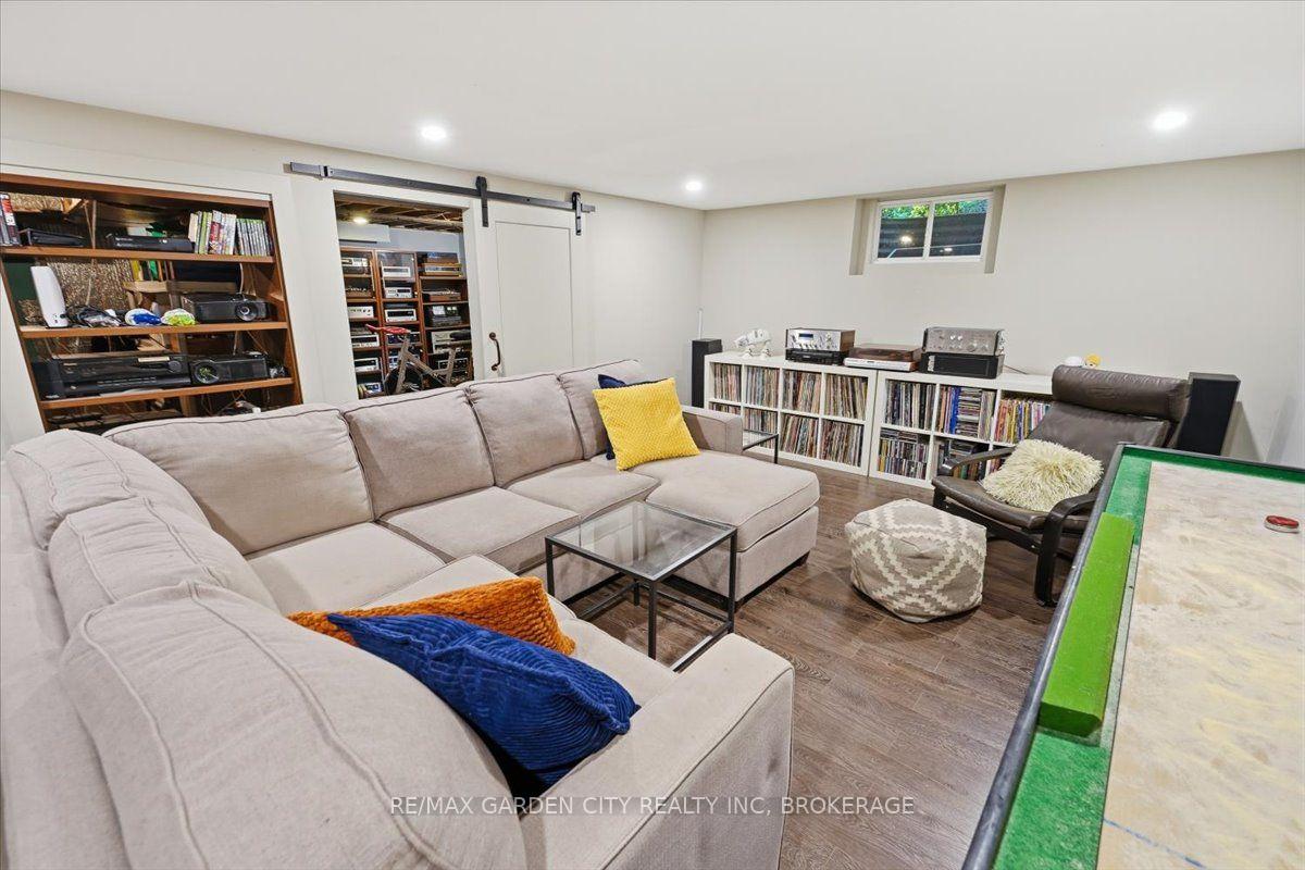 Photo 32 of 16 Pinecrest Court, Pelham, Fonthill — HOMEH
