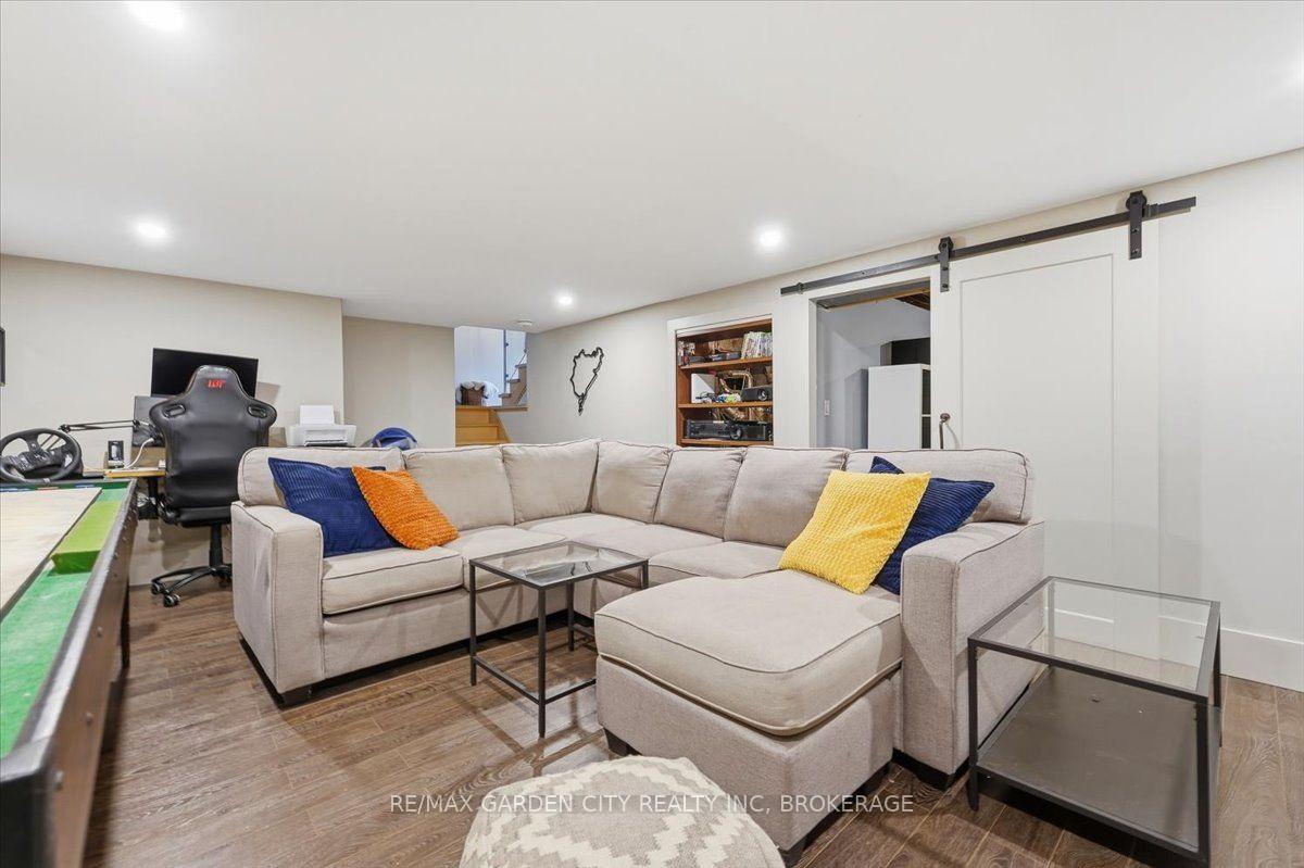 Photo 33 of 16 Pinecrest Court, Pelham, Fonthill — HOMEH
