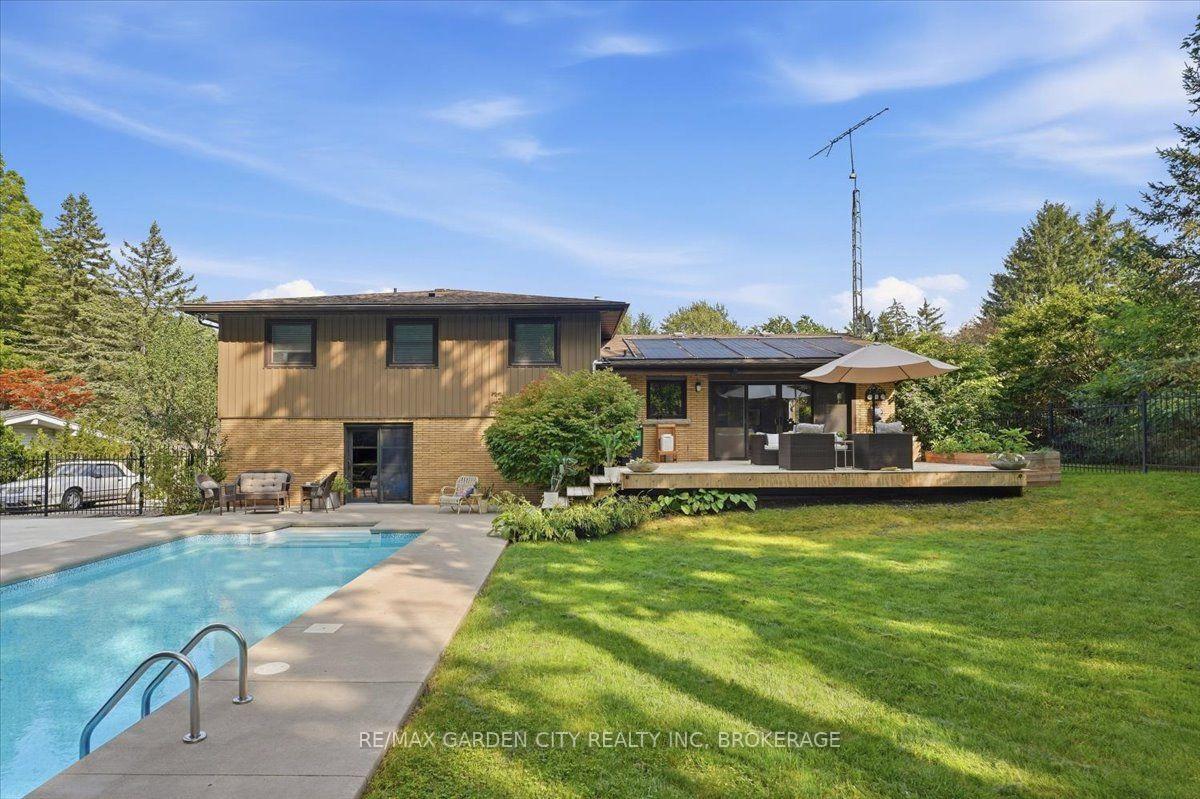 Photo 38 of 16 Pinecrest Court, Pelham, Fonthill — HOMEH