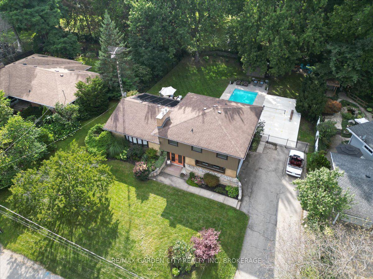 Photo 45 of 16 Pinecrest Court, Pelham, Fonthill — HOMEH