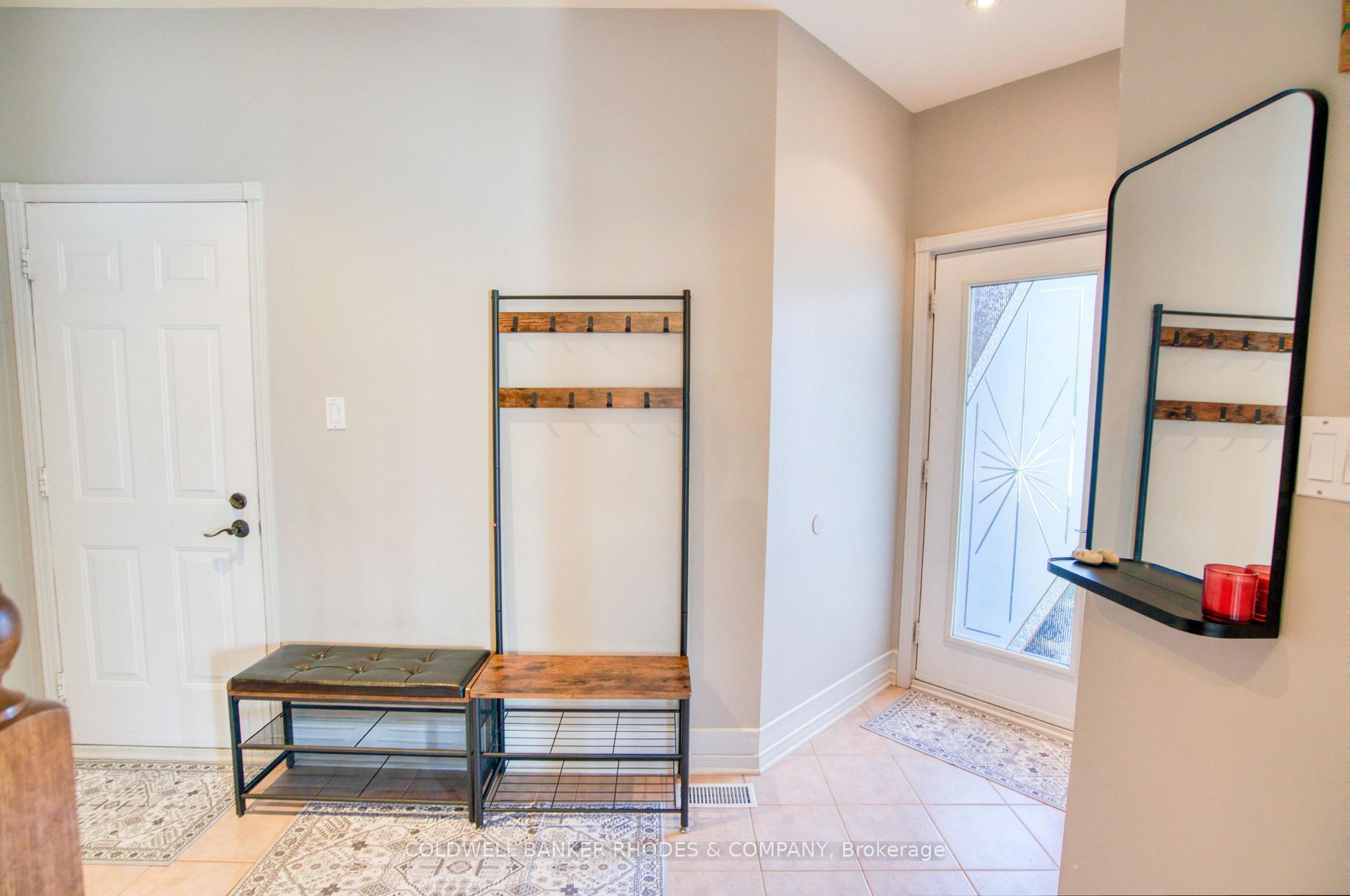 Photo 2 of 1859 Hennessy Crescent, Ottawa, Fallingbrook/Gardenway South — HOMEH