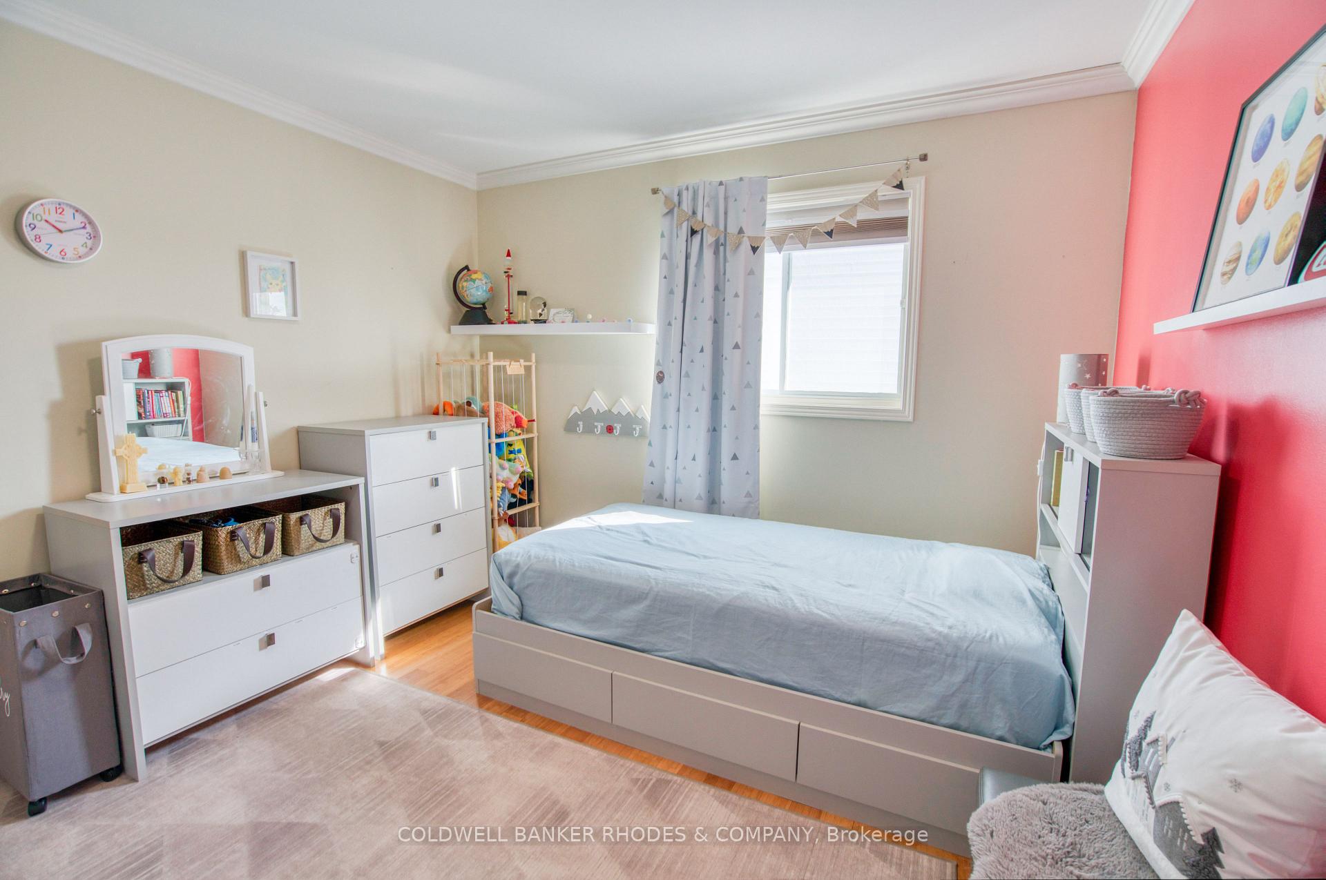 Photo 16 of 1859 Hennessy Crescent, Ottawa, Fallingbrook/Gardenway South — HOMEH