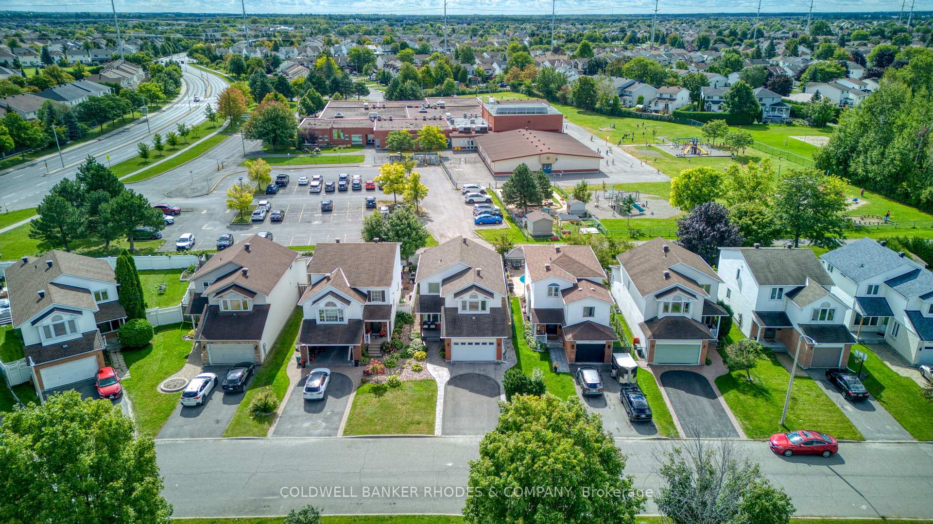 Photo 36 of 1859 Hennessy Crescent, Ottawa, Fallingbrook/Gardenway South — HOMEH