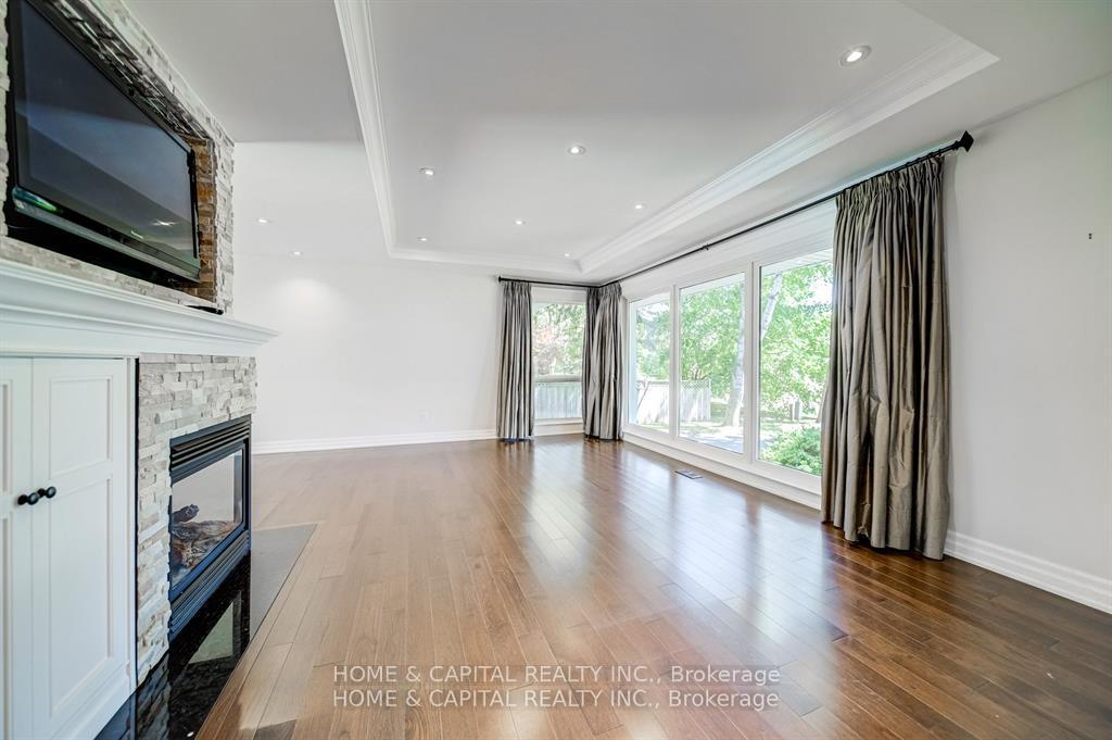 Photo 6 of 2043 Malbrook Road, Oakville, Ford — HOMEH