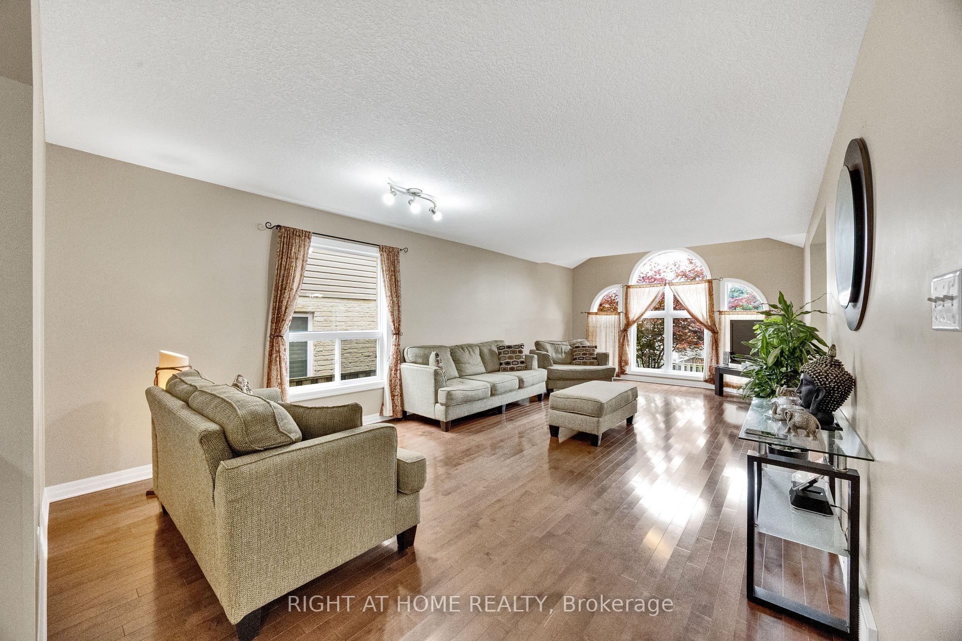 Photo 3 of 3184 Pomeroy Lane, London, South V — HOMEH