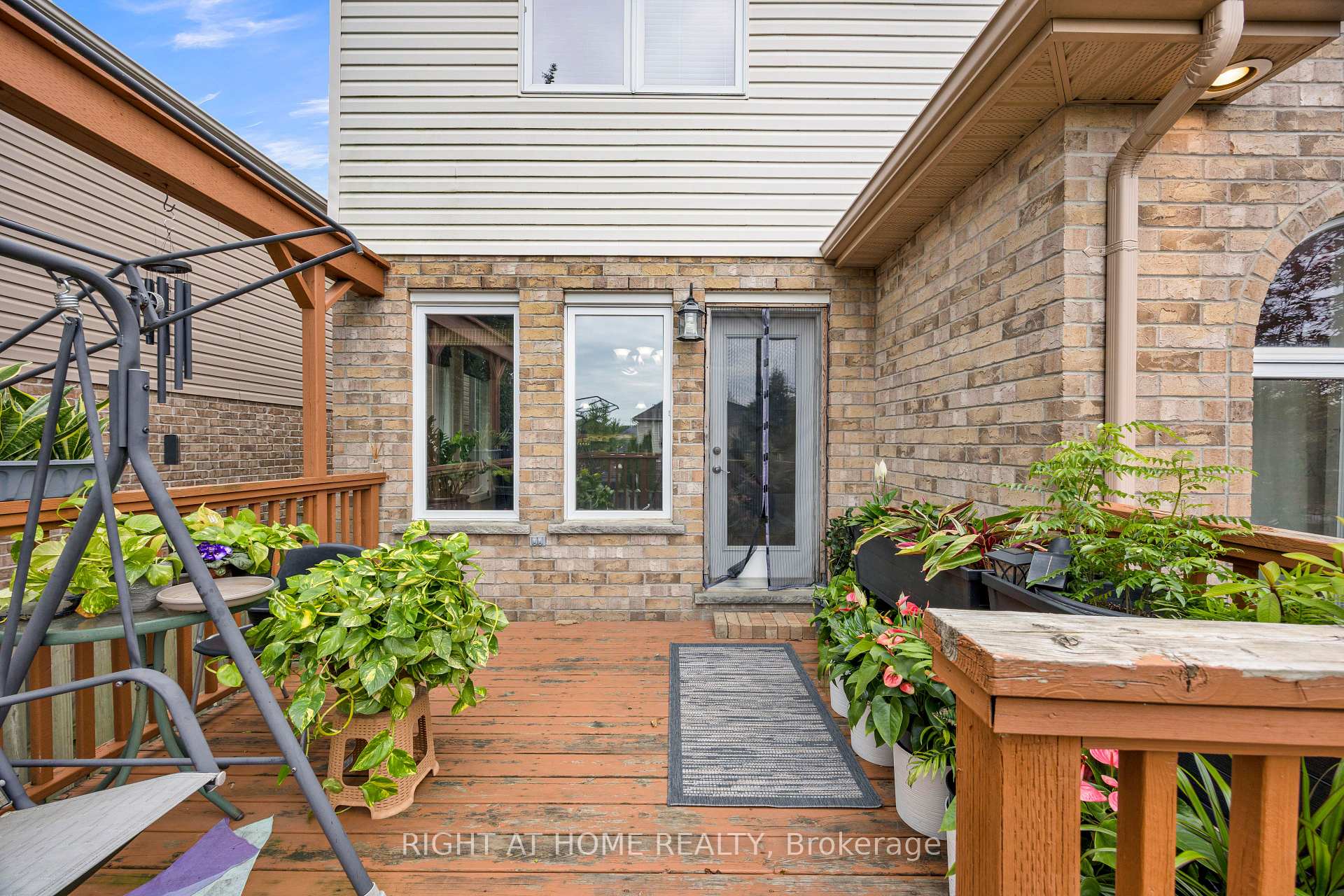 Photo 44 of 3184 Pomeroy Lane, London, South V — HOMEH