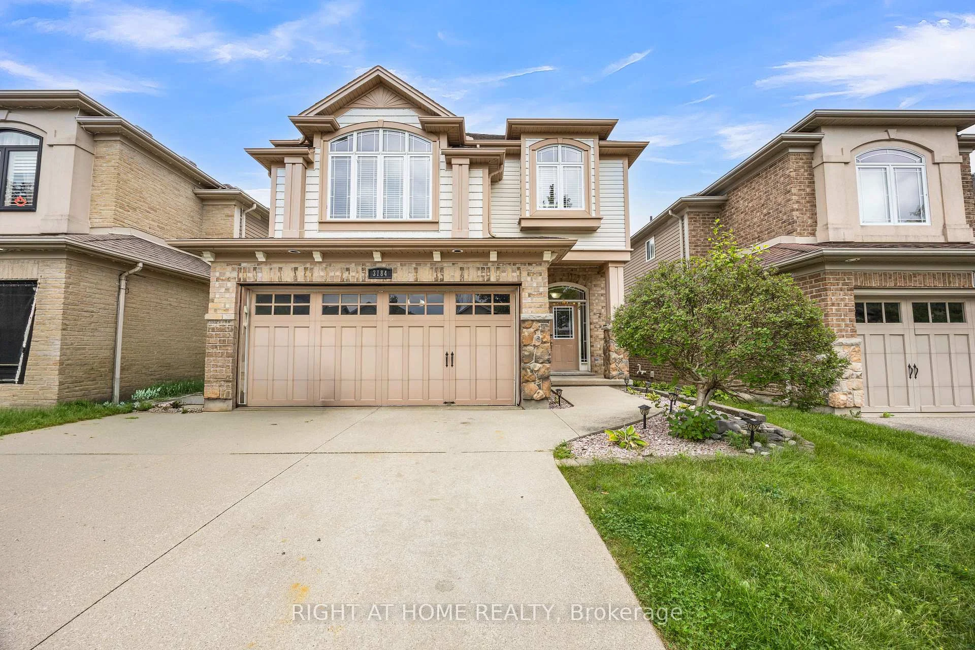 Photo 6 of 3184 Pomeroy Lane, London, South V — HOMEH