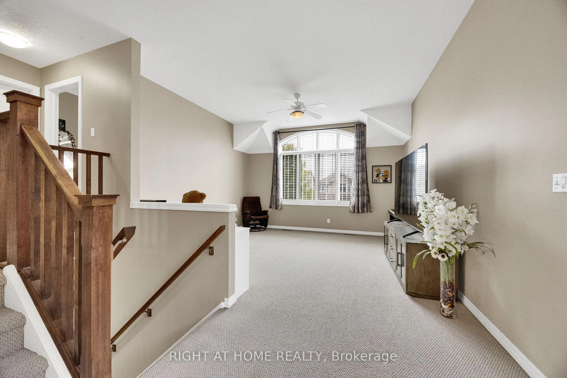Photo 21 of 3184 Pomeroy Lane, London, South V — HOMEH