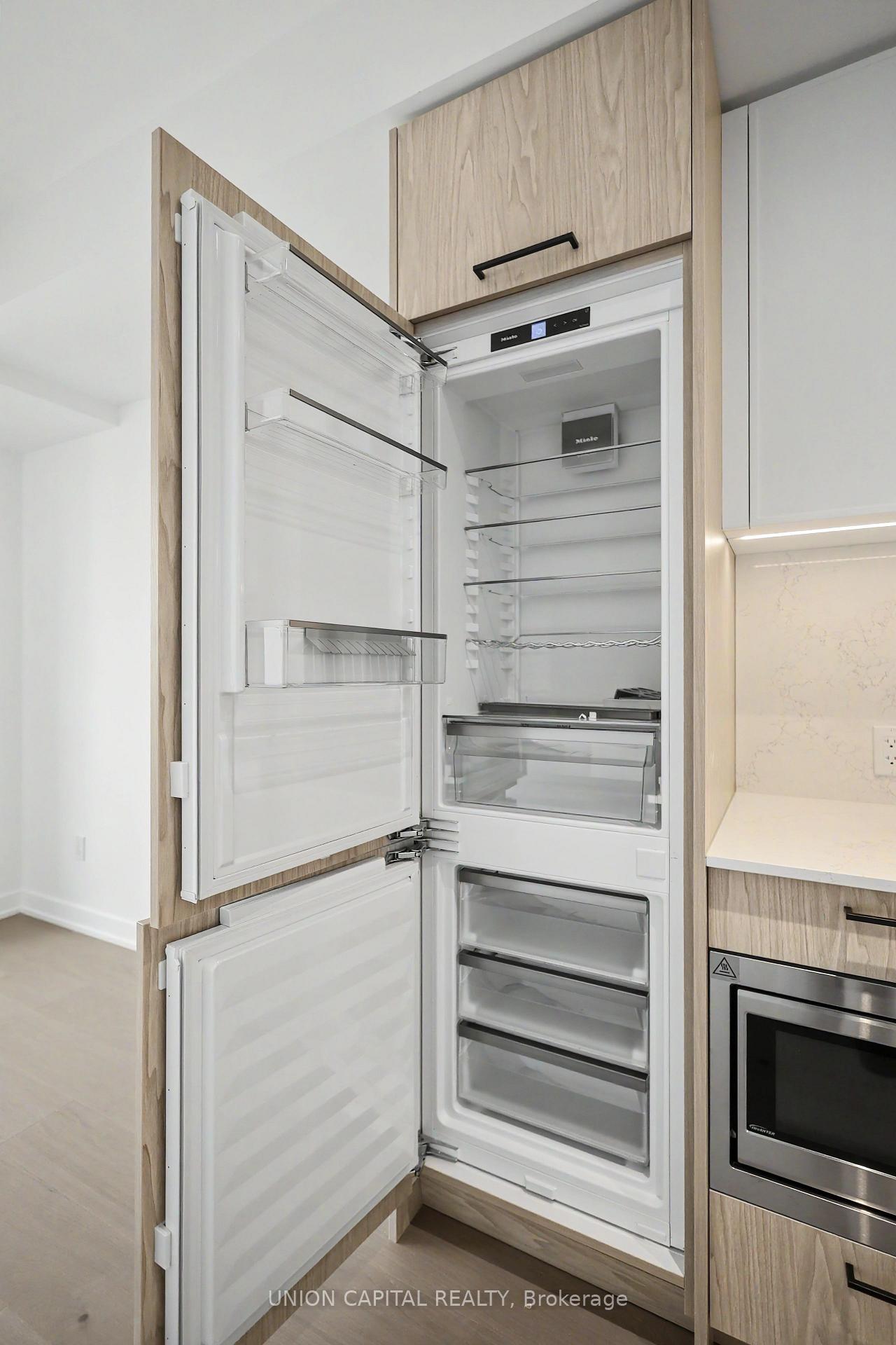 Photo 15 of Unit 1508, 91 Montclair Avenue, Toronto, Forest Hill South — HOMEH