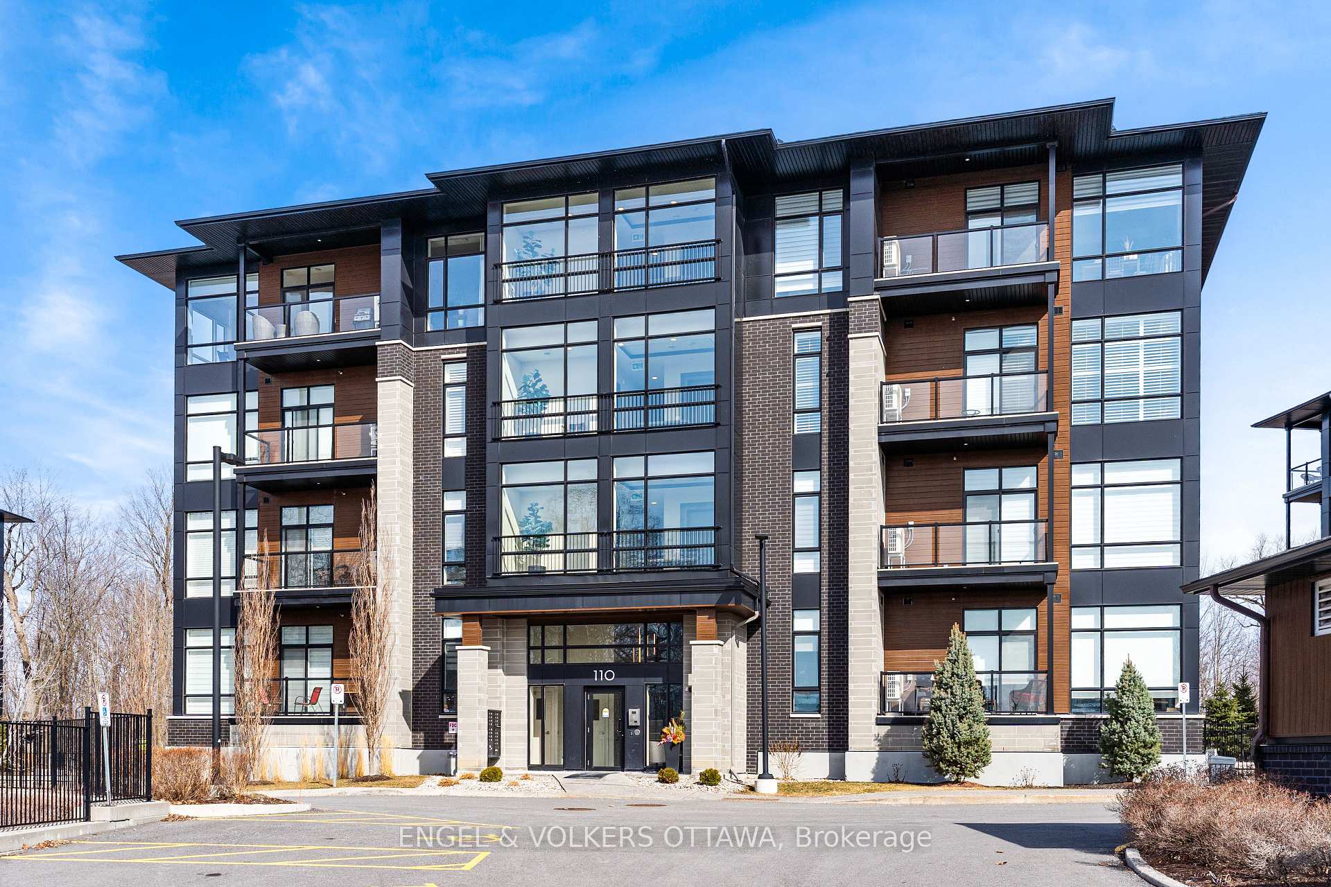Photo of Unit 402, 110 Cortile Private