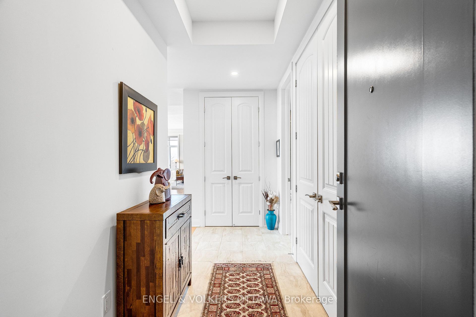 Photo 3 of Unit 402, 110 Cortile Private, Ottawa, Riverside South/Gloucester Glen — HOMEH