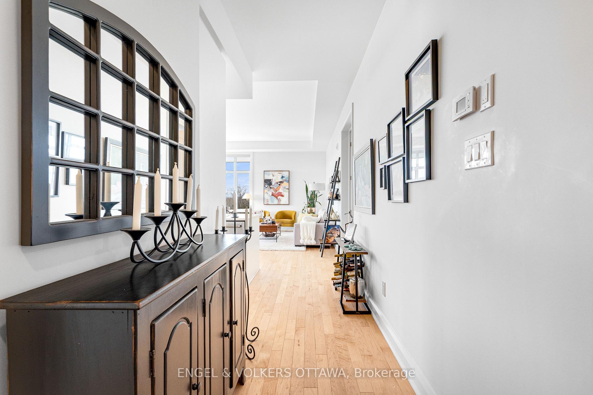 Photo 4 of Unit 402, 110 Cortile Private, Ottawa, Riverside South/Gloucester Glen — HOMEH
