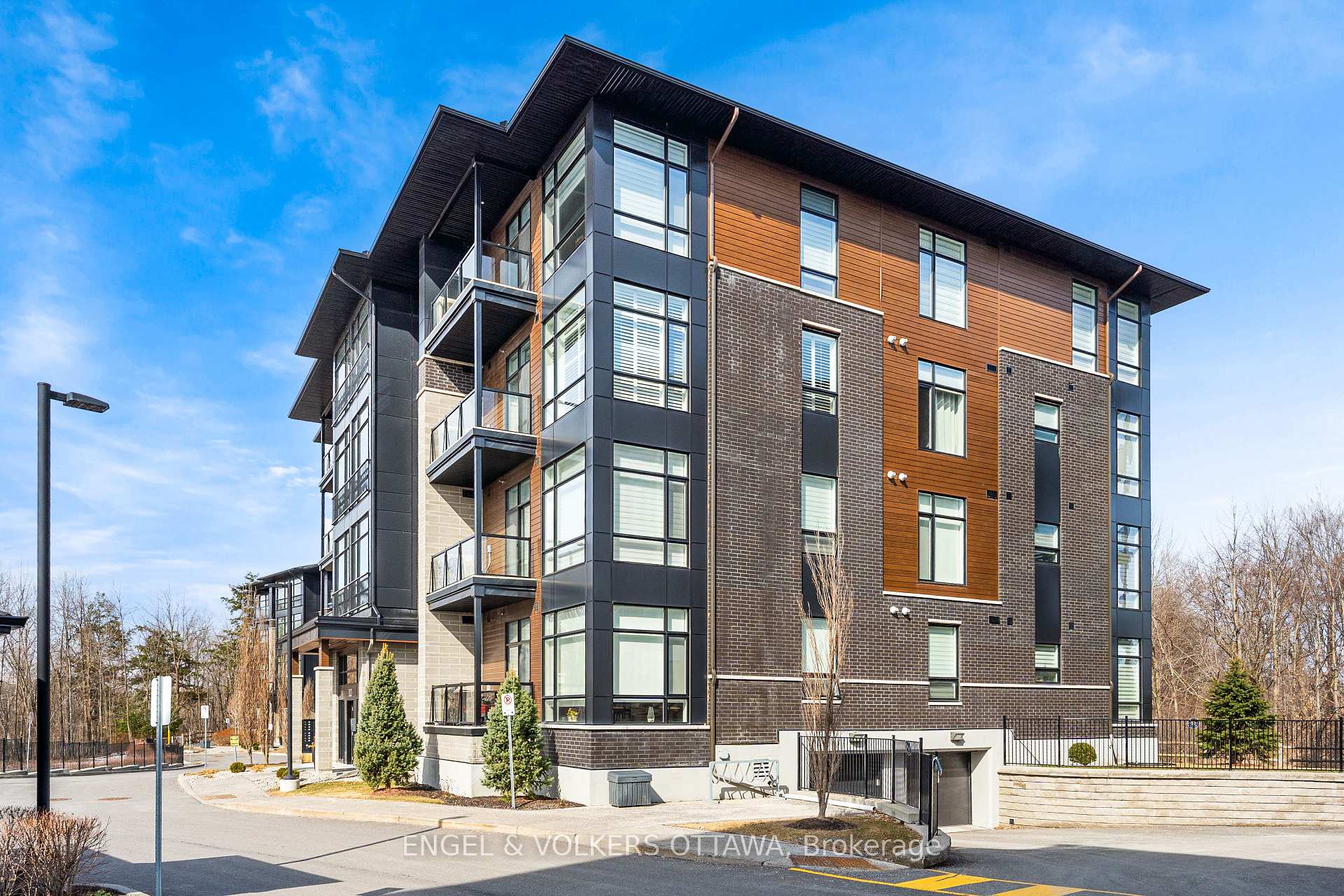 Photo 28 of Unit 402, 110 Cortile Private, Ottawa, Riverside South/Gloucester Glen — HOMEH