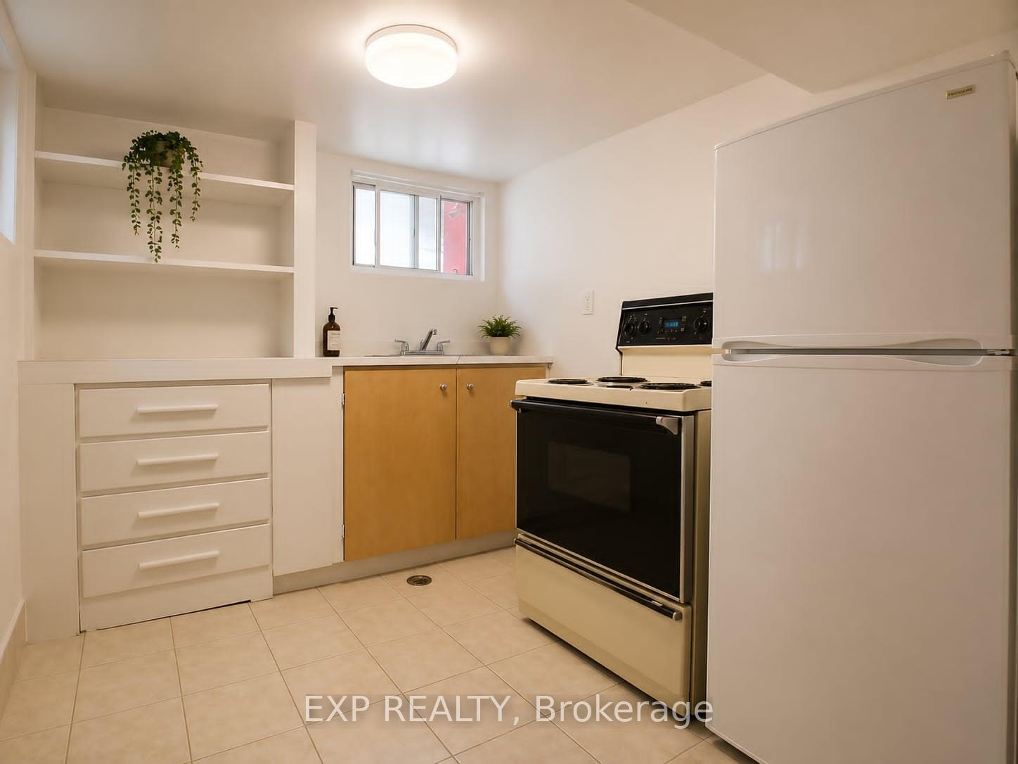 Photo 6 of Unit Bachelor, 169 O'Connor Drive, Toronto, East York — HOMEH