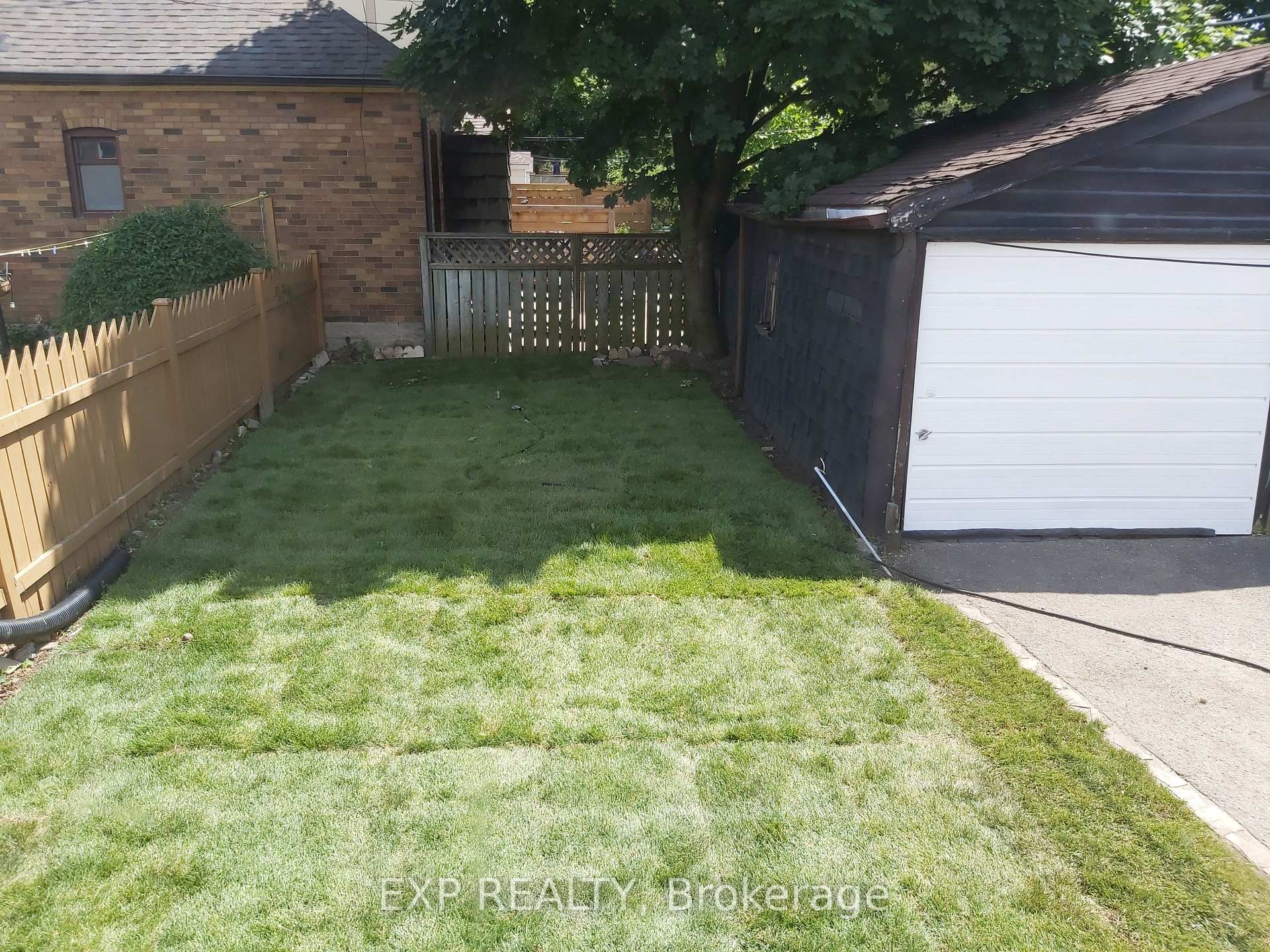 Photo 8 of Unit Bachelor, 169 O'Connor Drive, Toronto, East York — HOMEH