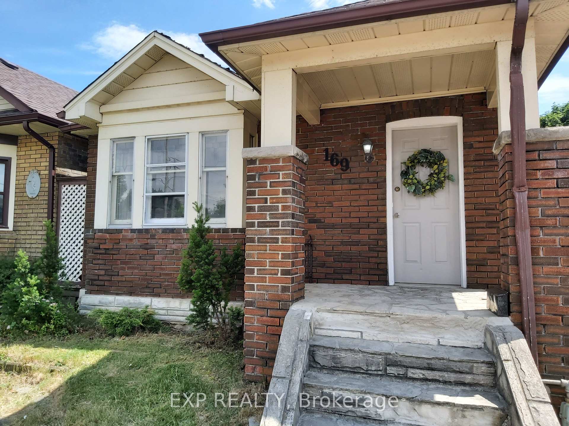 Photo 10 of Unit Bachelor, 169 O'Connor Drive, Toronto, East York — HOMEH