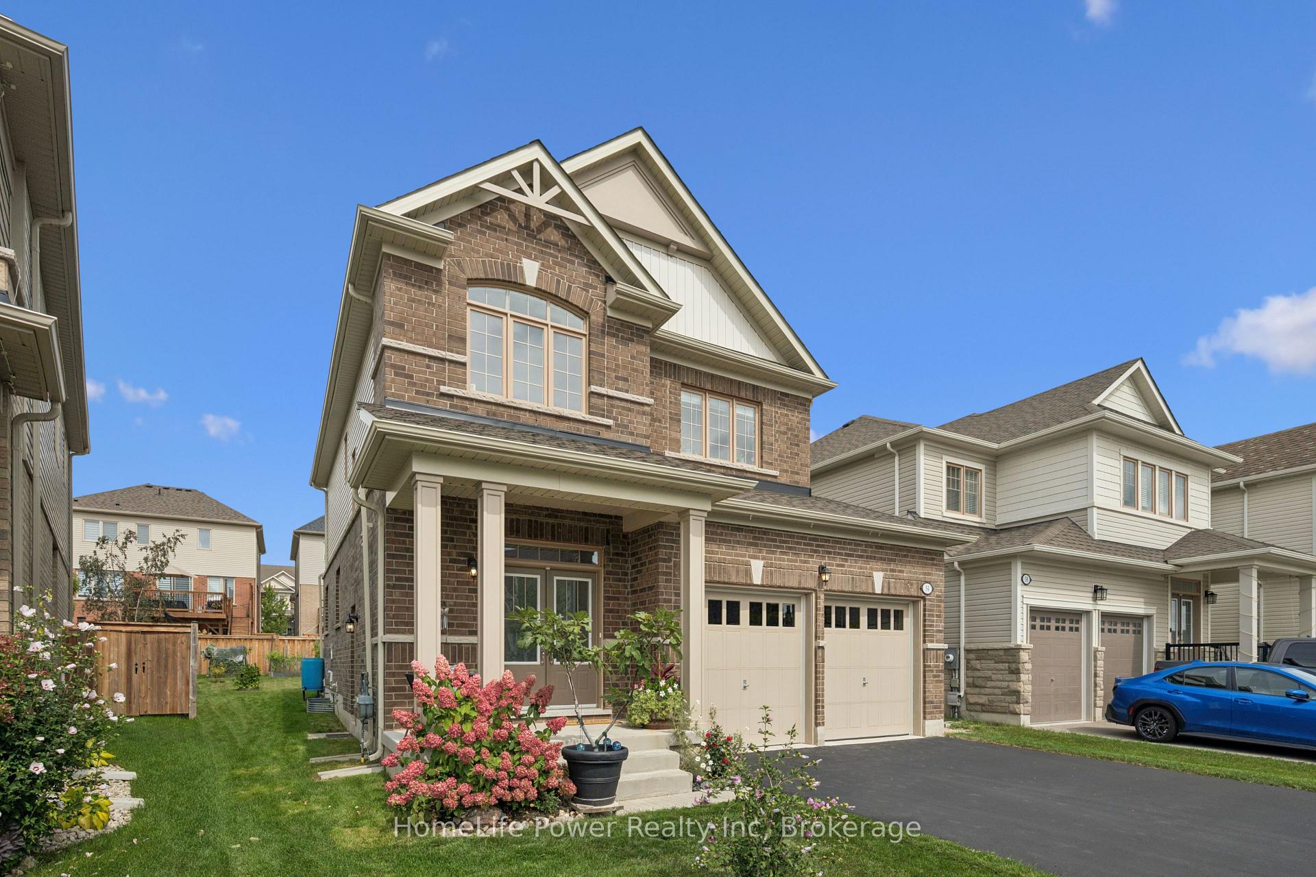 Photo 5 of 54 Elliot Avenue E, Centre Wellington, Fergus — HOMEH