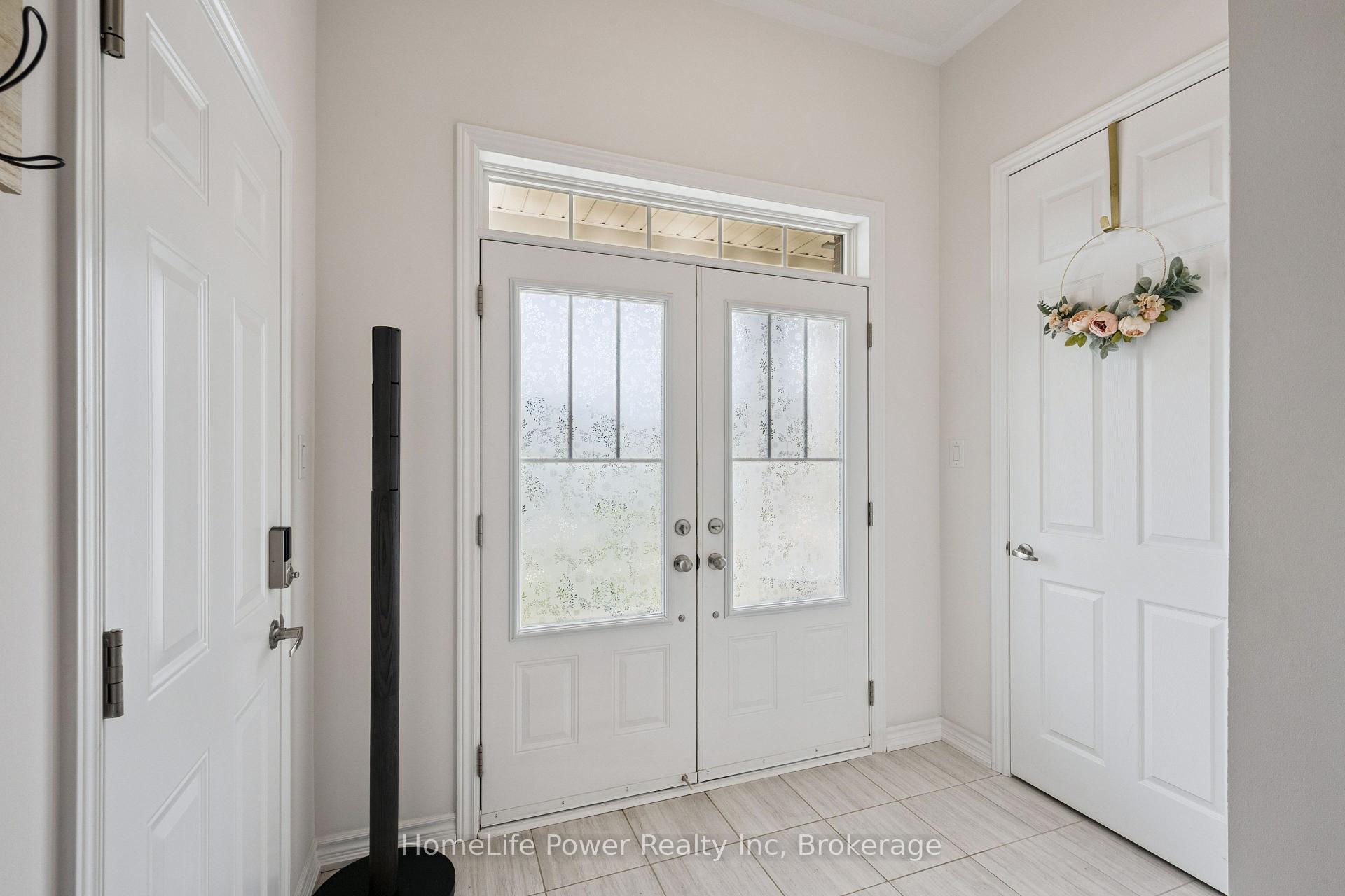 Photo 8 of 54 Elliot Avenue E, Centre Wellington, Fergus — HOMEH