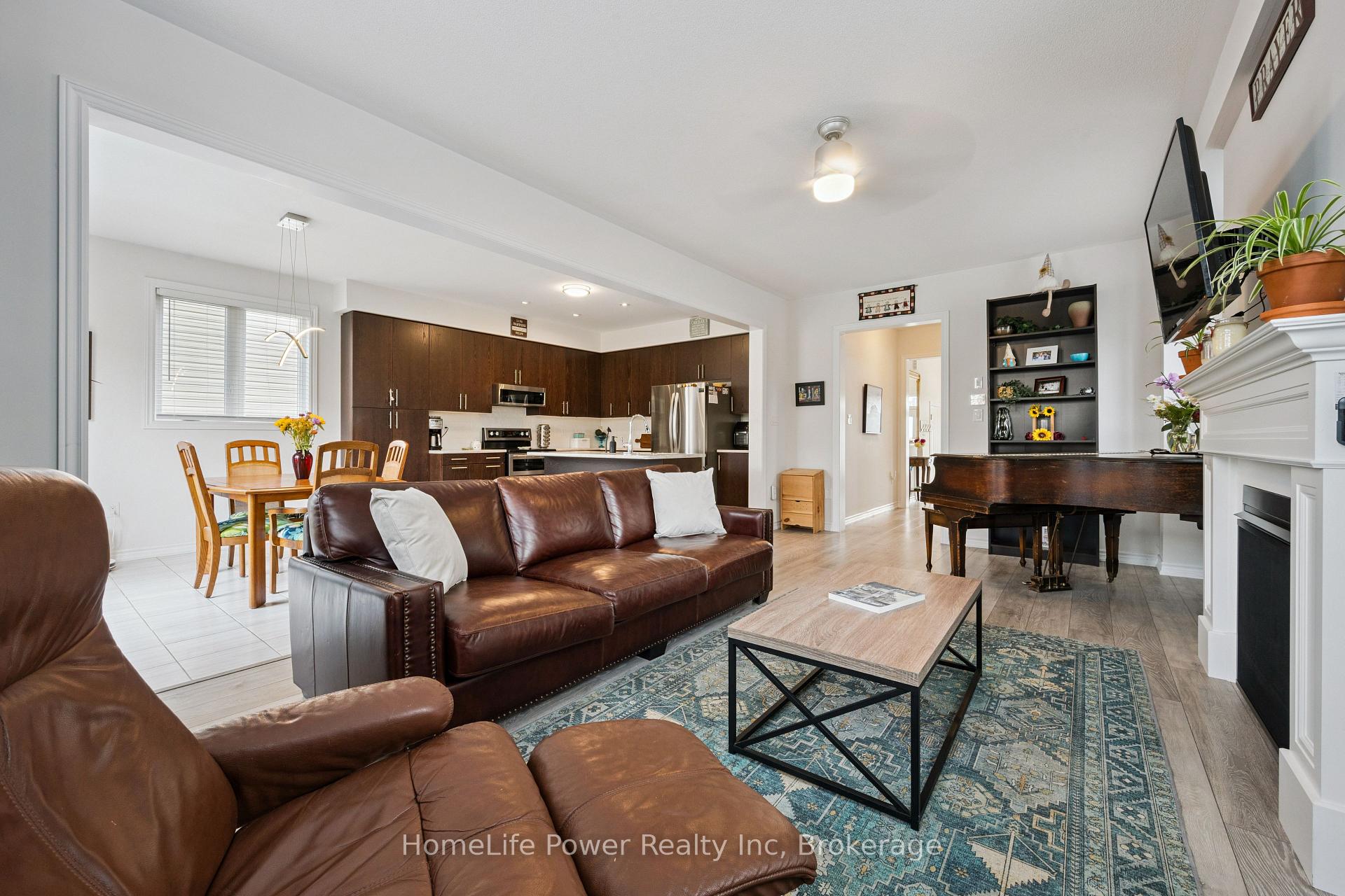 Photo 12 of 54 Elliot Avenue E, Centre Wellington, Fergus — HOMEH
