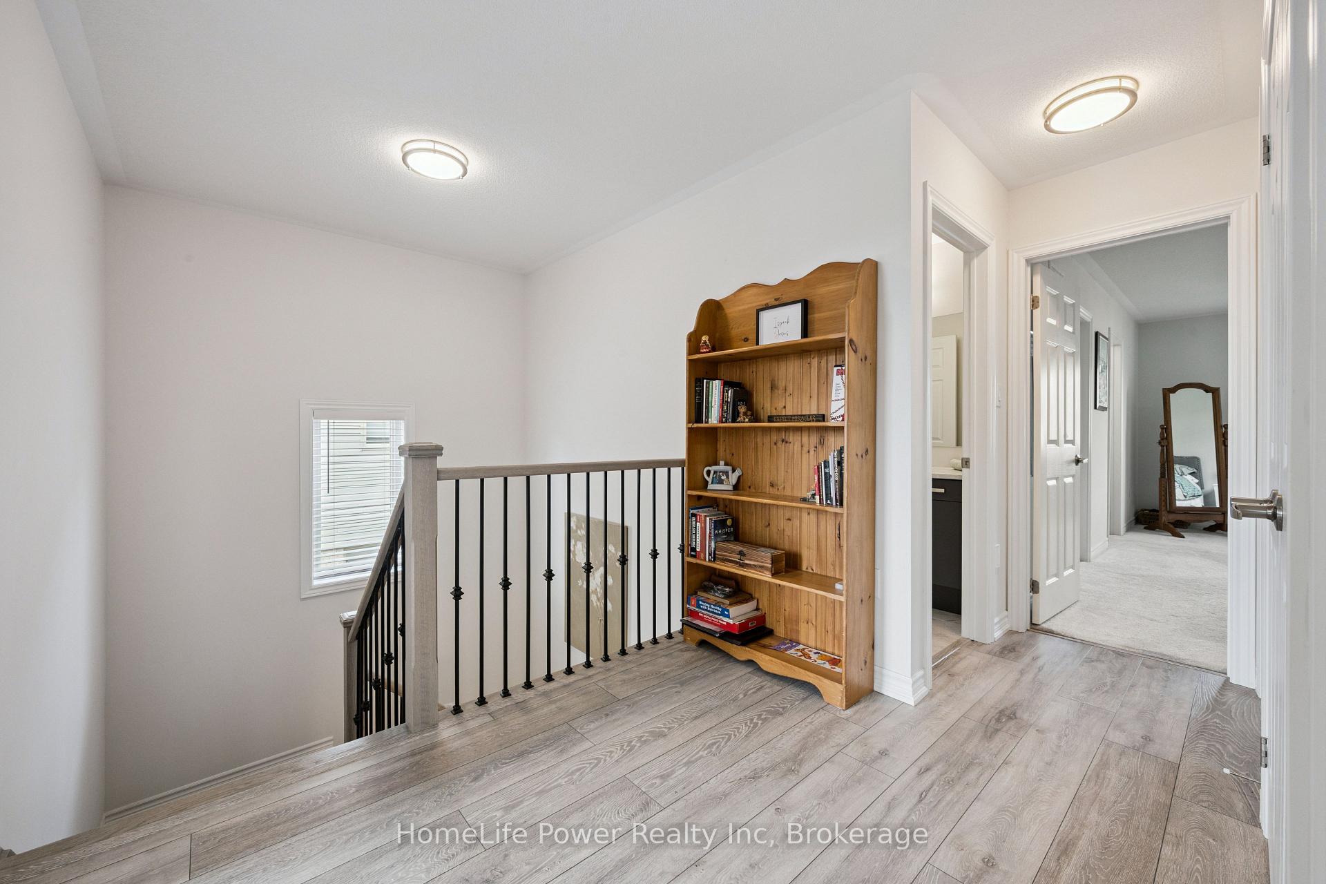 Photo 21 of 54 Elliot Avenue E, Centre Wellington, Fergus — HOMEH