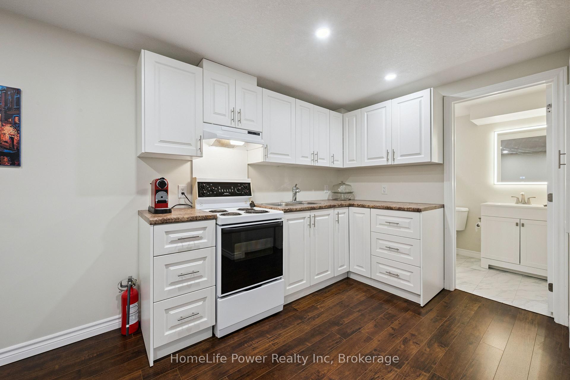 Photo 29 of 54 Elliot Avenue E, Centre Wellington, Fergus — HOMEH